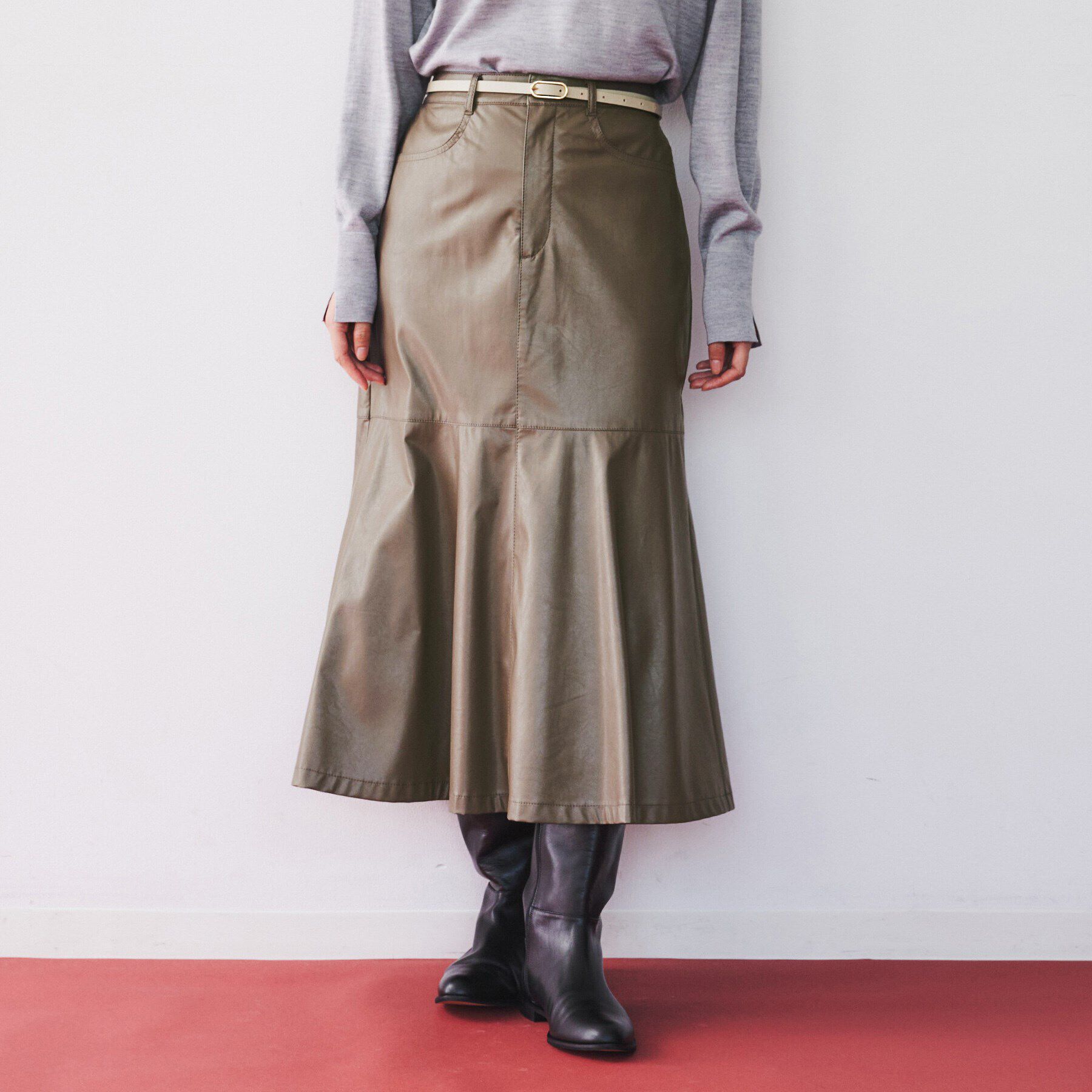 UNTITLED「【柔らかい/マーメイドシルエット】レザー調 フレアスカート」|スカート|