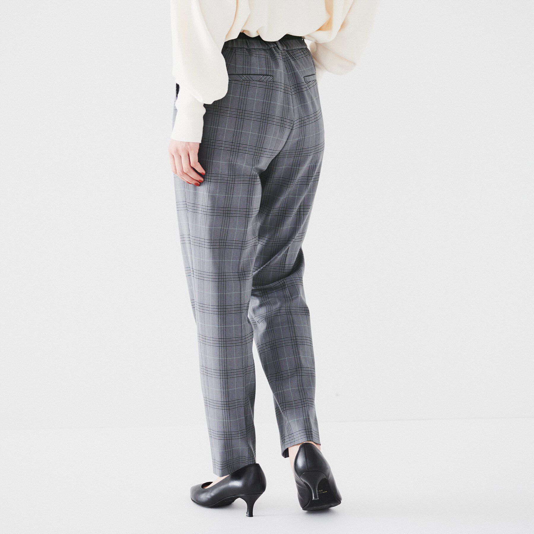 UNTITLED「【裏起毛/後ろウエストゴム/日本製】タックなしテーパードパンツ」|その他|