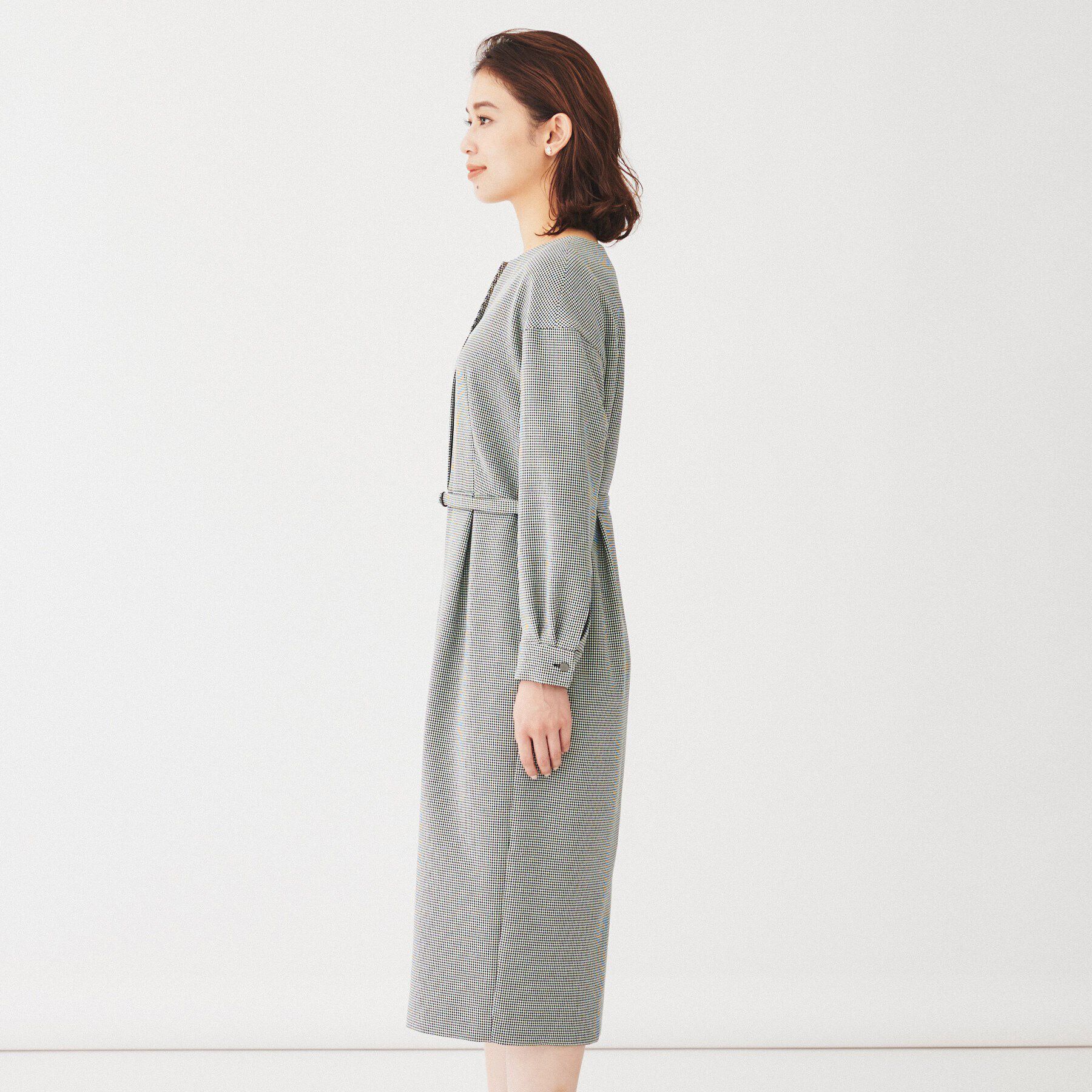 UNTITLED「【きれいめ/日本製】キーネックナローワンピース」|ワンピース|