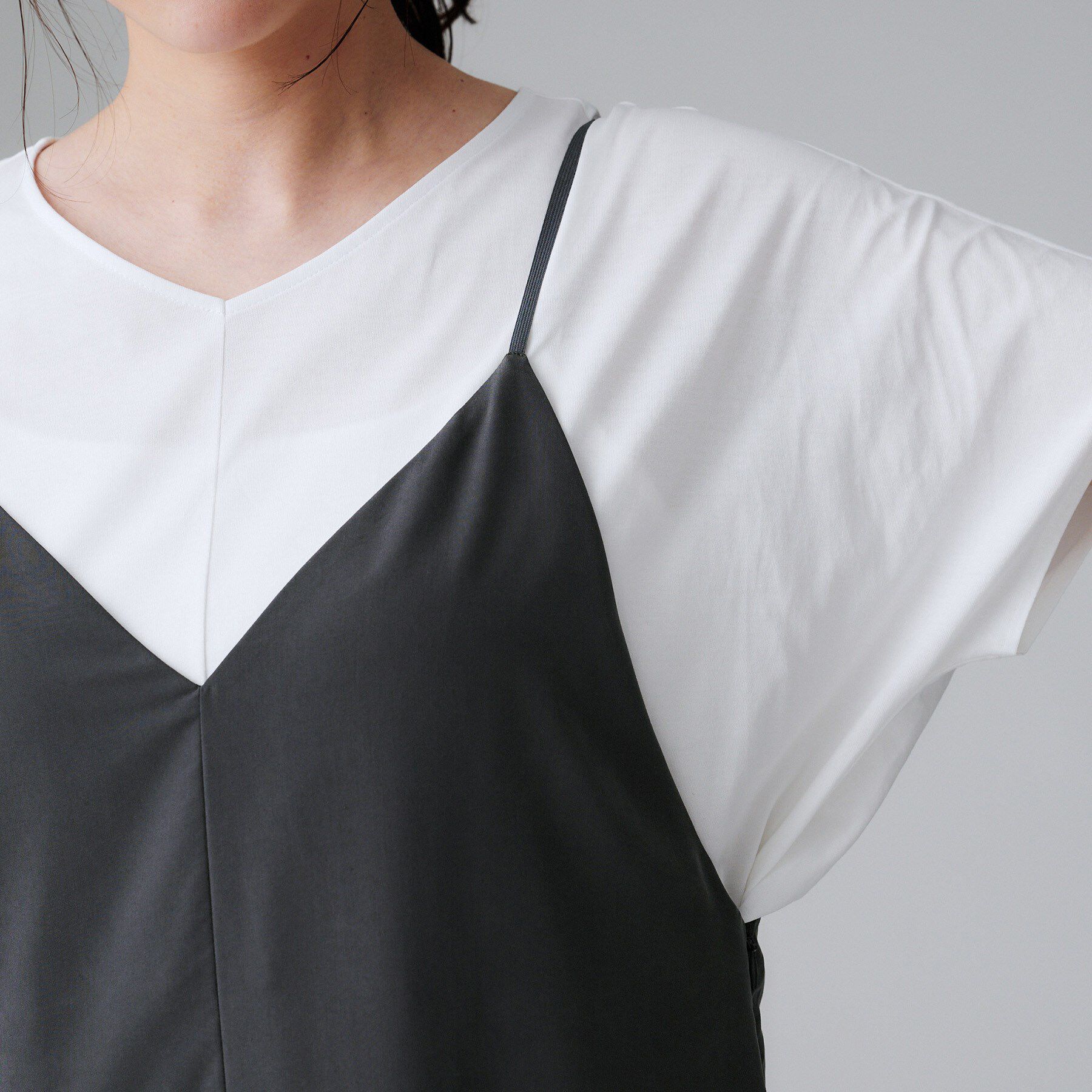 UNTITLED「【洗える/肩紐調節可能】パウダーキャミワンピース」|ワンピース|