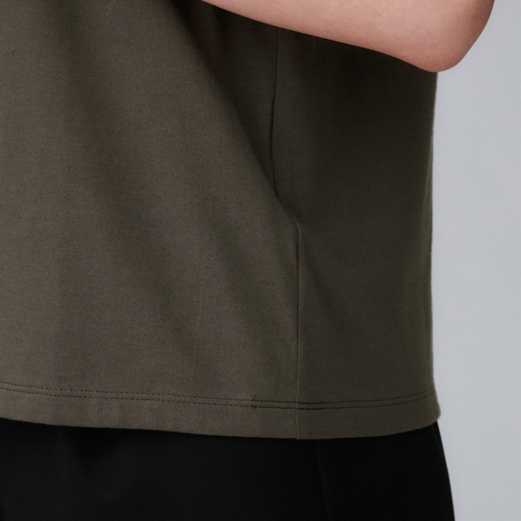 UNTITLED「【接触冷感／コットン100／洗える／丸首】ノースリーブ天竺プルオーバー」|Tシャツ・カットソー|