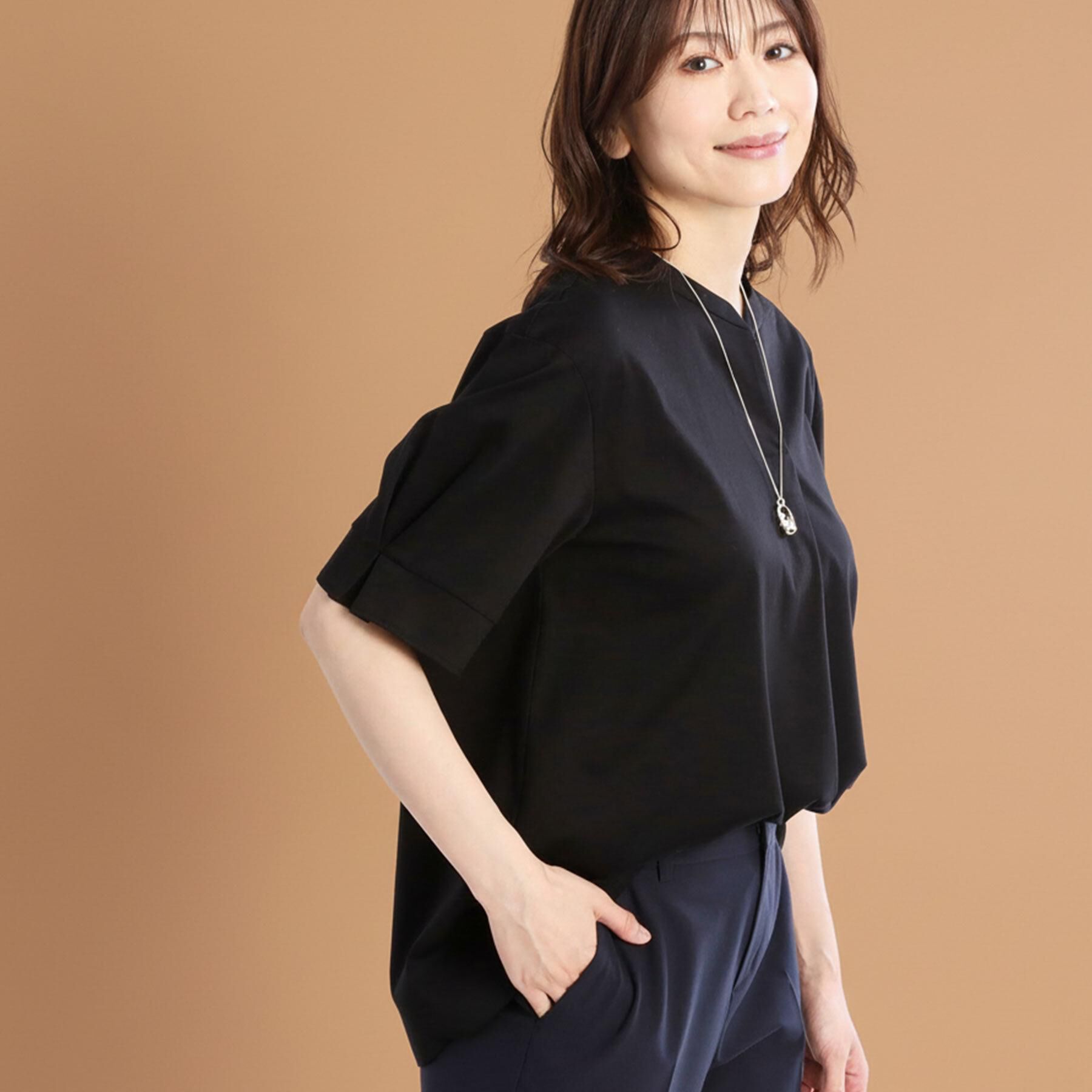 Reflect「【すっきり見え！長め丈／マシンウォッシュ可】スキッパーネックジャージトップス」|Tシャツ・カットソー|ブラック(019)