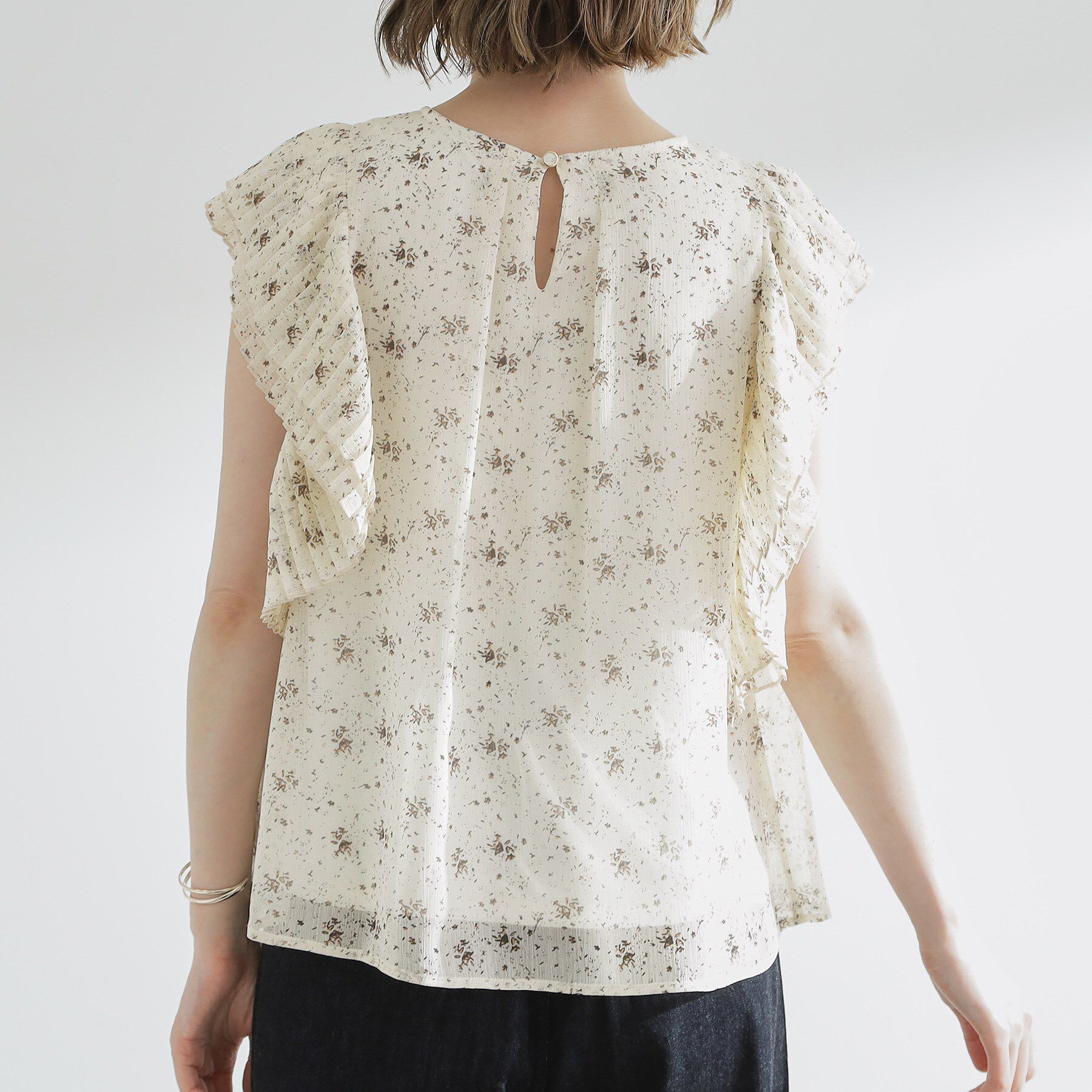 grove「プリーツが彩る 華やか花柄ブラウス」|シャツ・ブラウス|