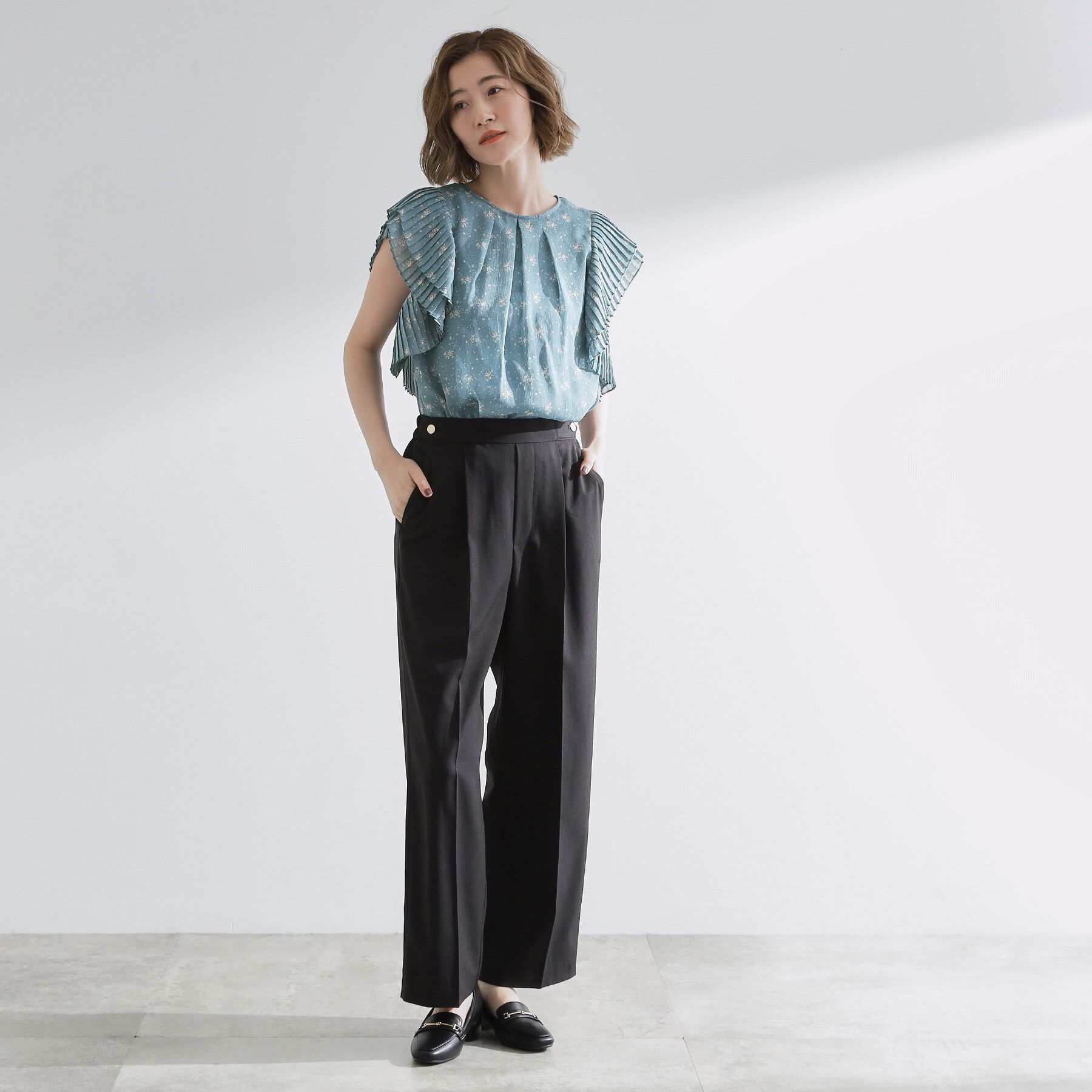 grove「プリーツが彩る 華やか花柄ブラウス」|シャツ・ブラウス|