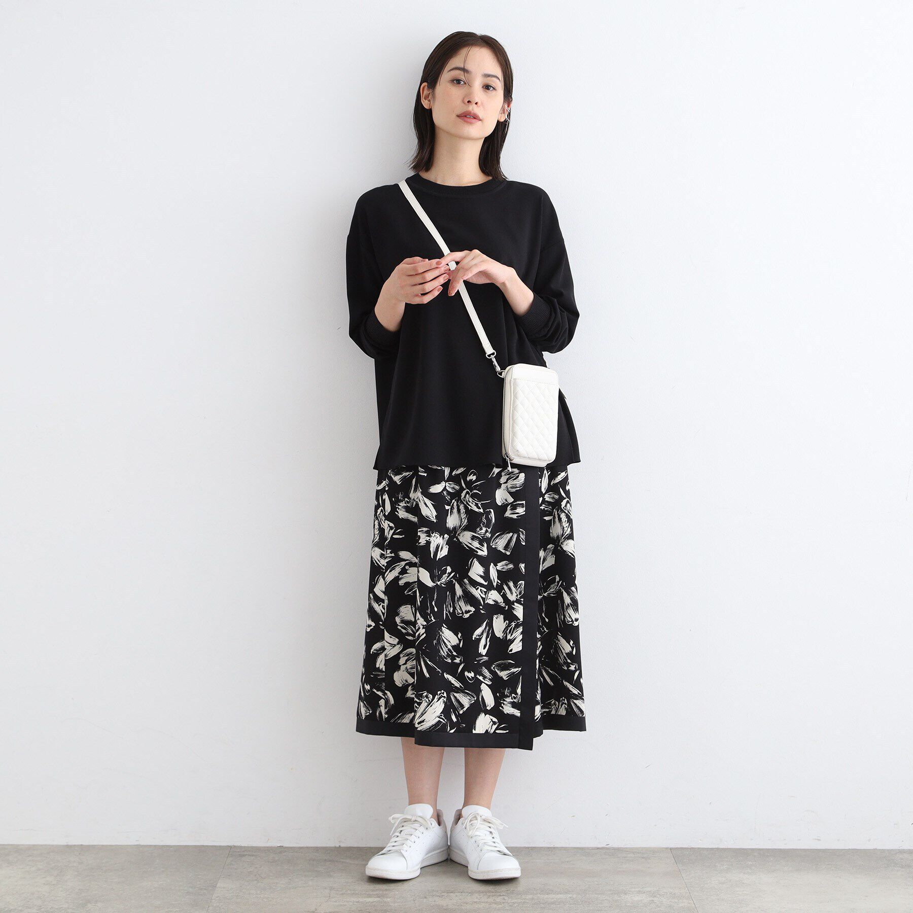 INDIVI「【洗える/日本製】ブラッシュドフラワー柄ラップ風スカート」|スカート|
