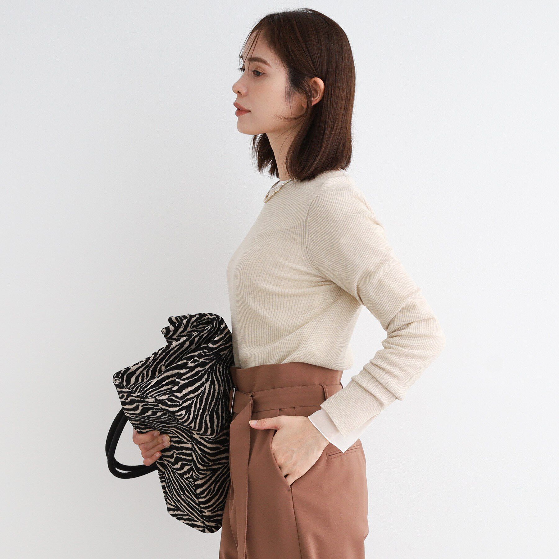 INDIVI「【洗える／ウール混／シアーラメ】ラウンドネックニット」|ニット・セーター|