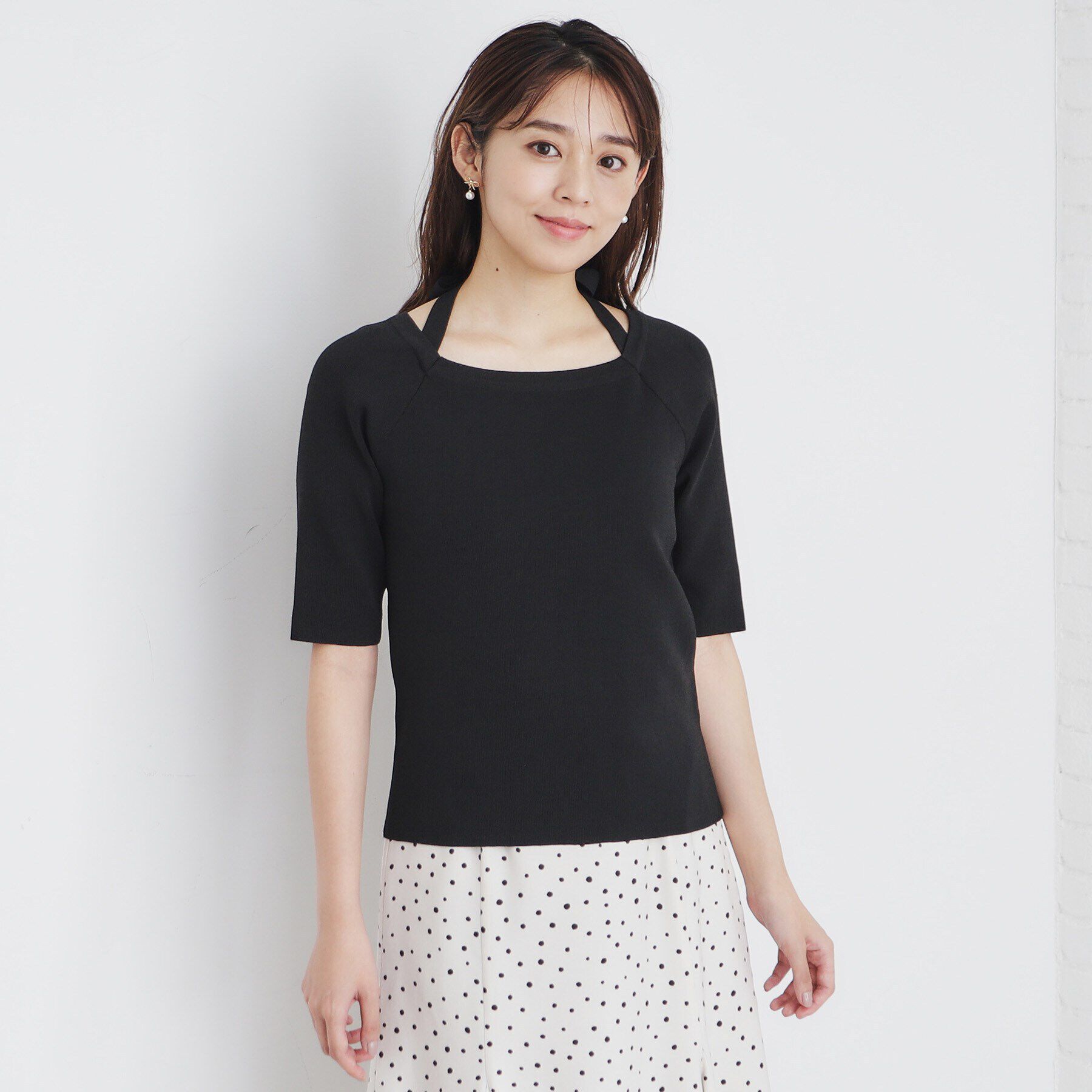 index「スクエアホルターネックニット【洗濯機洗い可】」|ニット・セーター|