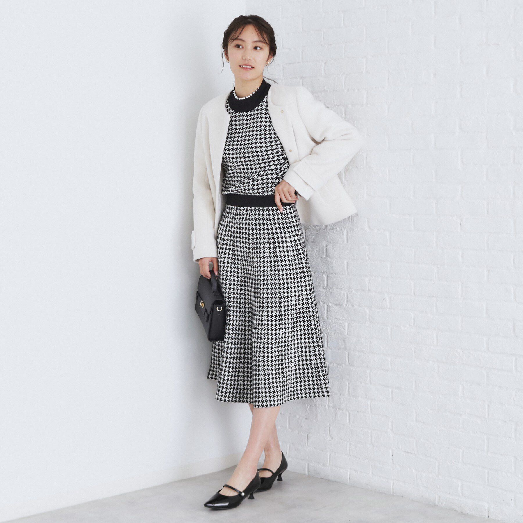 index「《美人百花掲載》パール調フレアニットスカート/セットアップ対応【洗濯機洗い可】」|スカート|