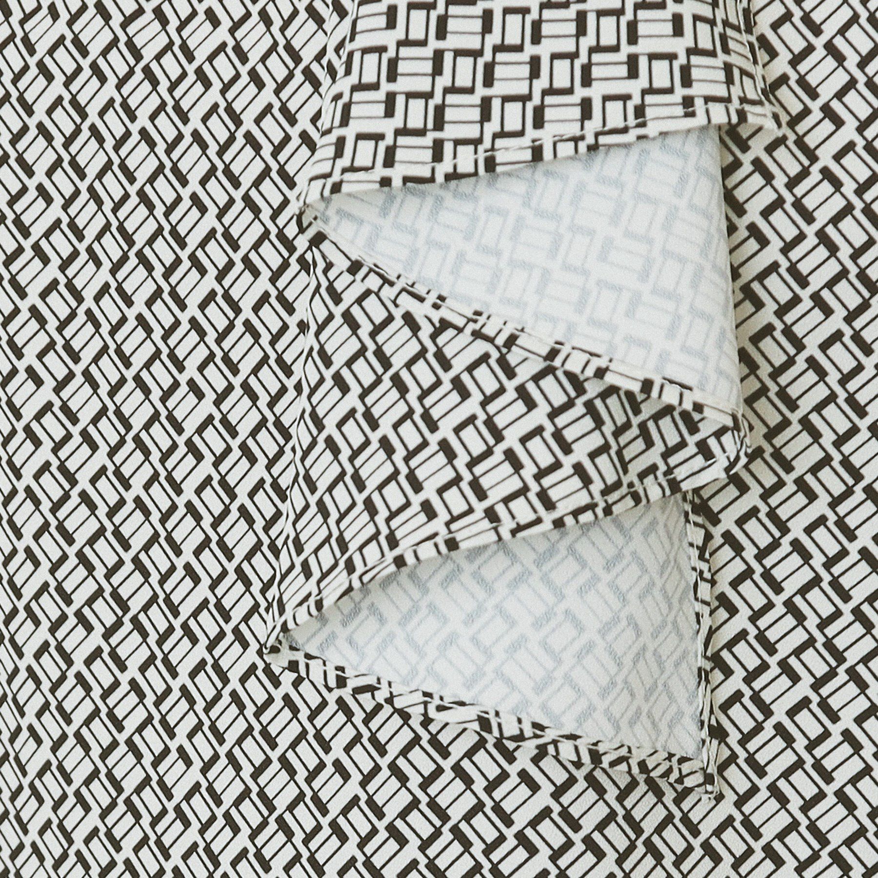 index「アシンメトリーボウタイブラウス【洗濯機洗い可】」|シャツ・ブラウス|