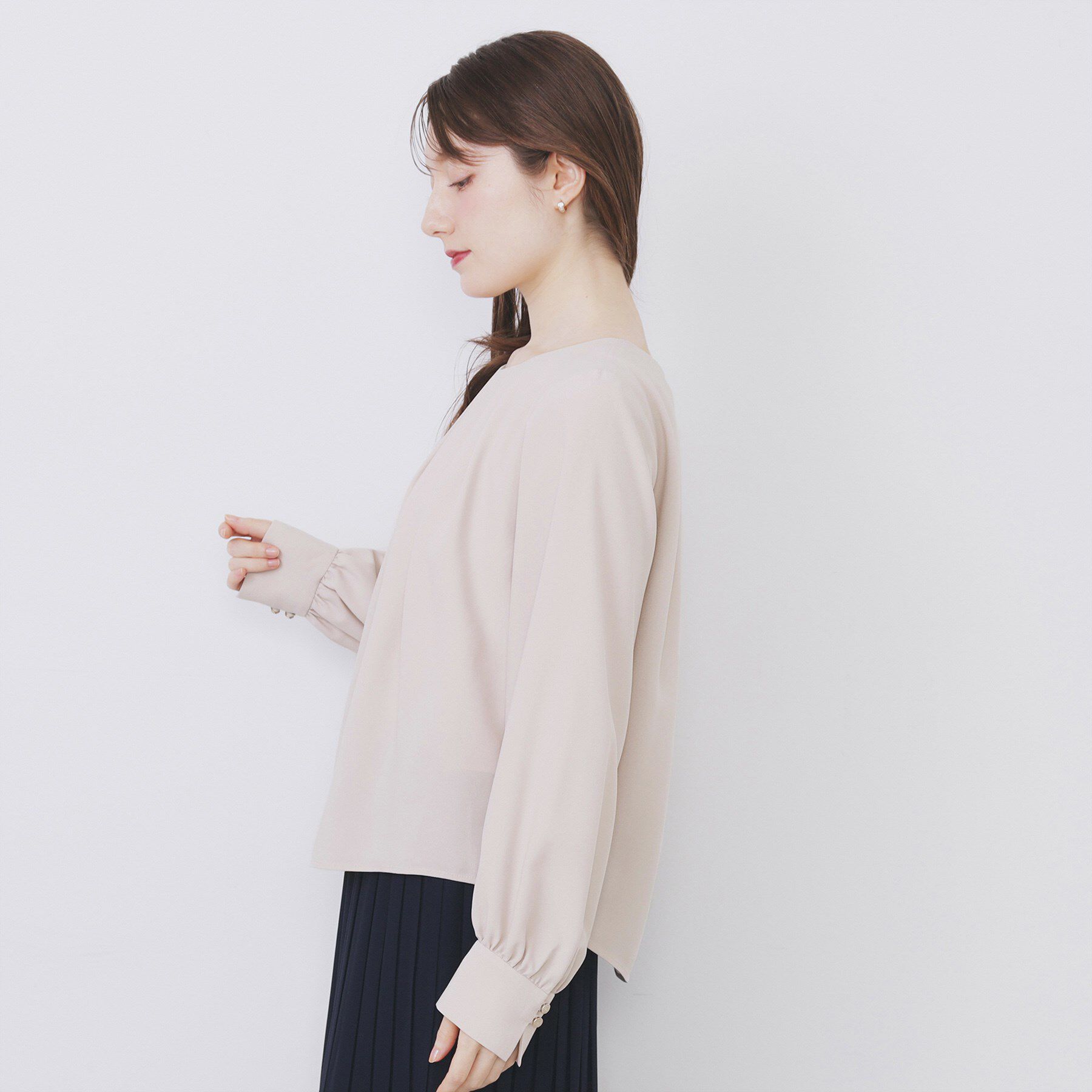 index「クルーネックタックブラウス【洗濯機OK/防シワ/イージーアイロン】」|シャツ・ブラウス|
