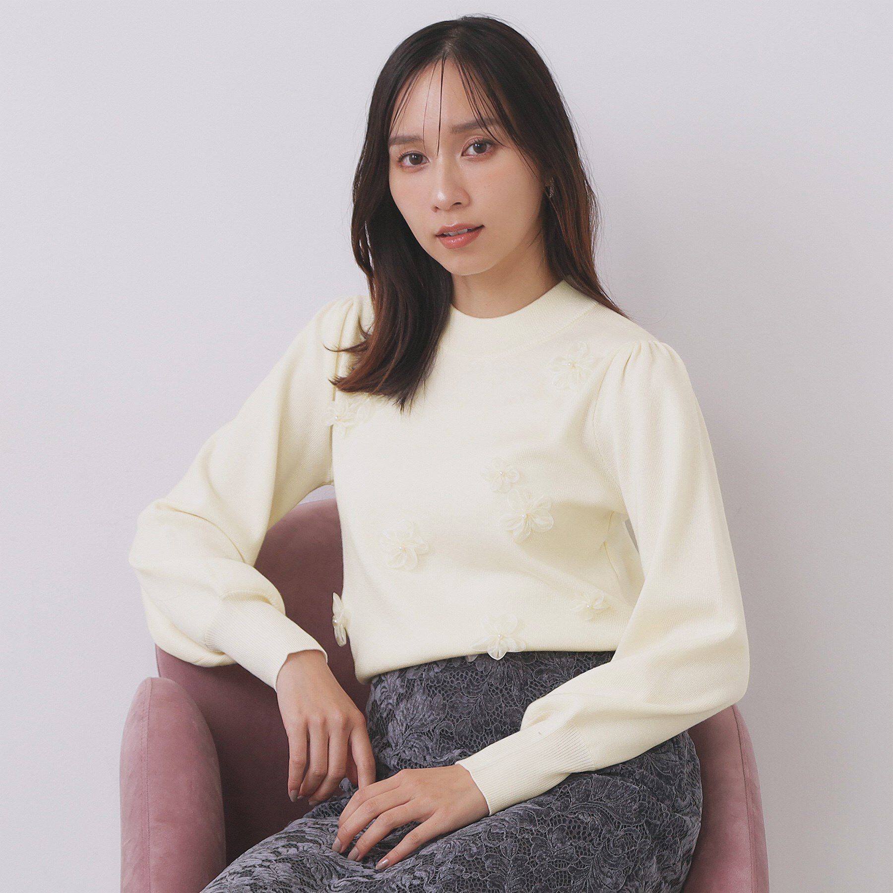 index「フラワーモチーフハイネックニット【洗える】」|ニット・セーター|