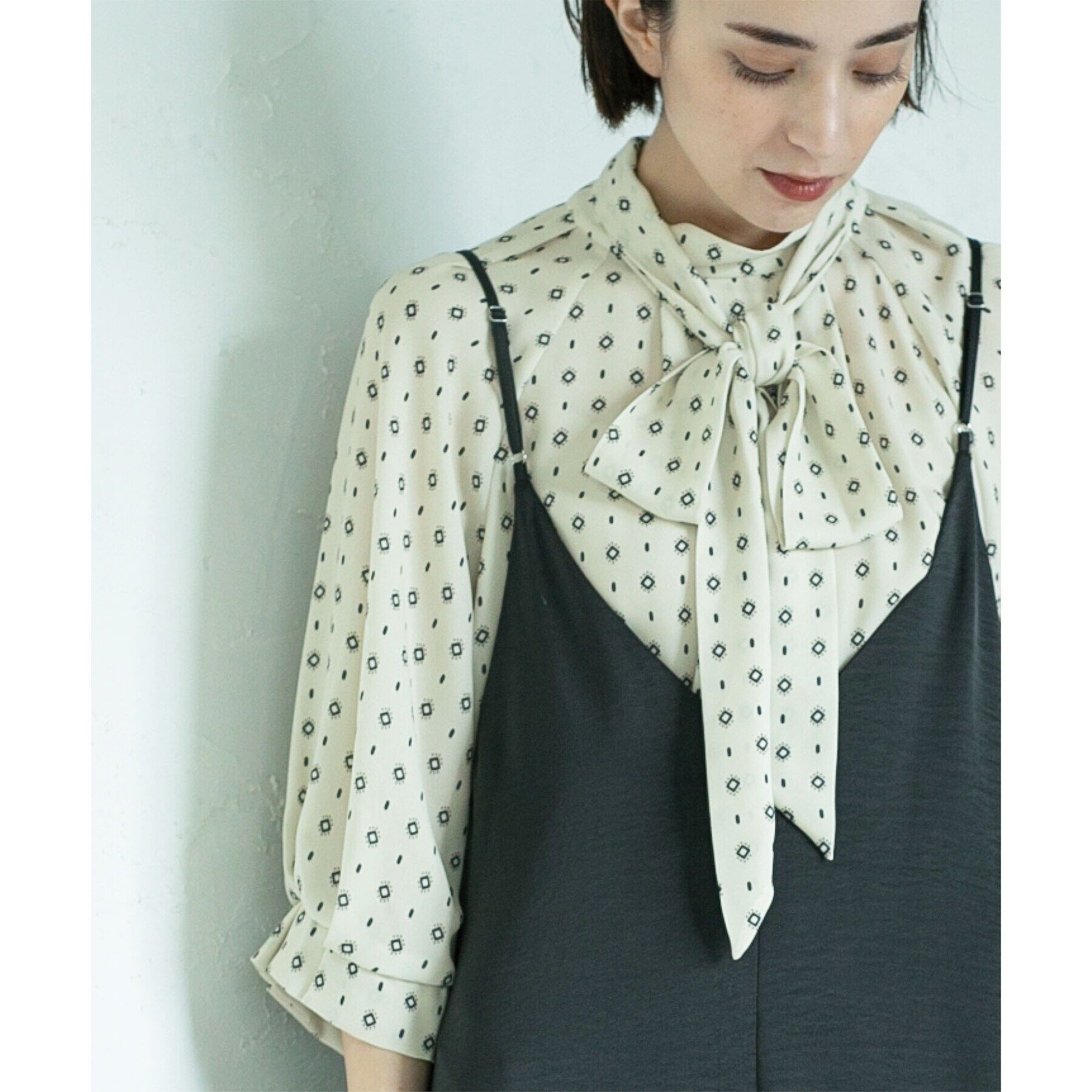 OPAQUE.CLIP「2WAY 柄プリントボウタイブラウス【洗濯機洗い可】」|シャツ・ブラウス|