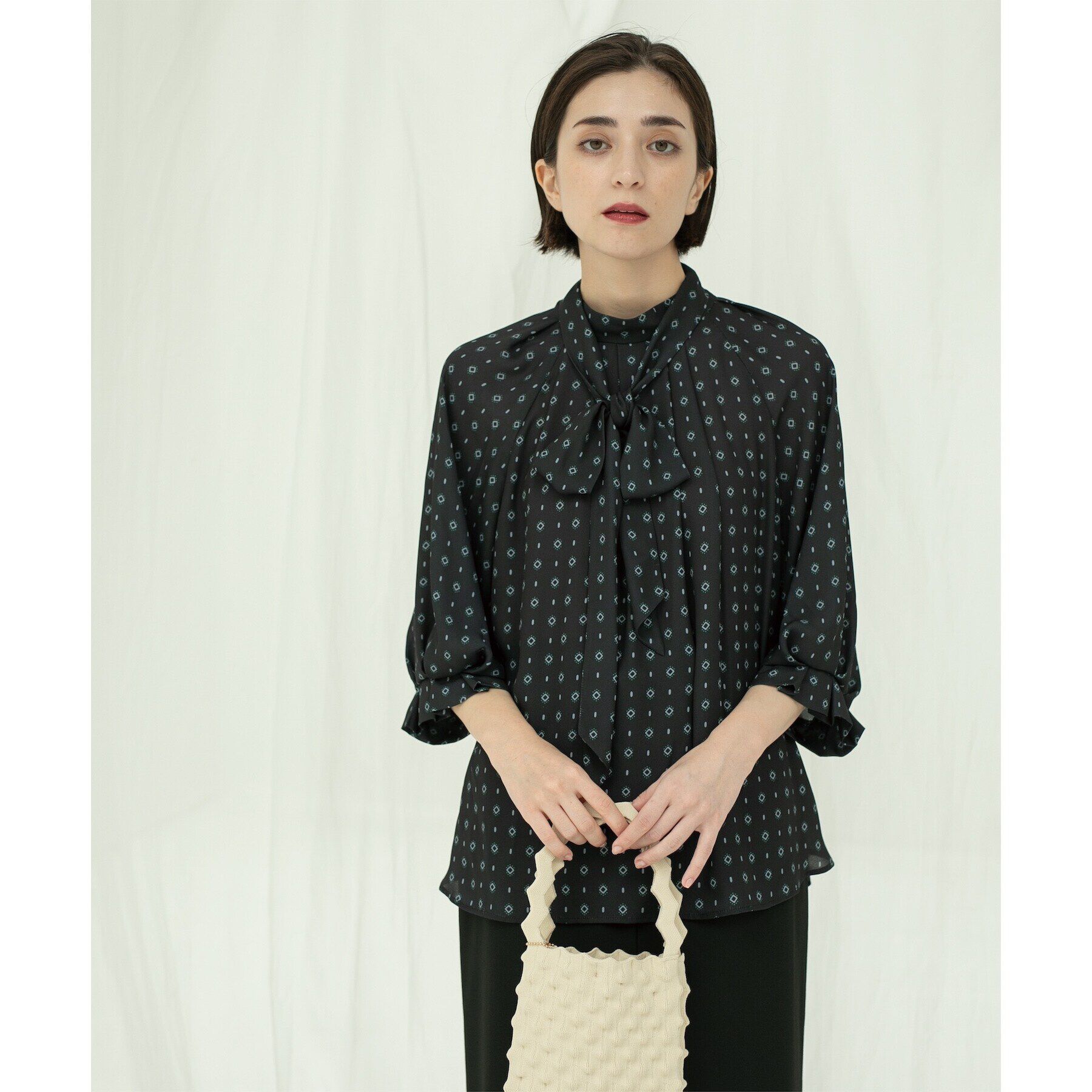 OPAQUE.CLIP「2WAY 柄プリントボウタイブラウス【洗濯機洗い可】」|シャツ・ブラウス|