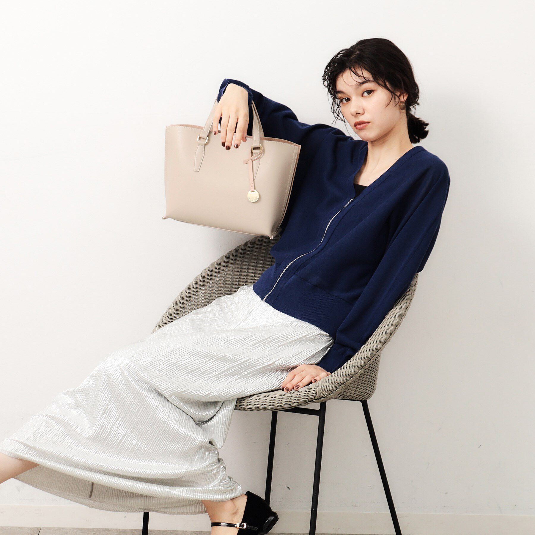 OPAQUE.CLIP「【2WAY／通勤対応】バイカラースムース合皮ミドルバッグ」|トートバッグ|