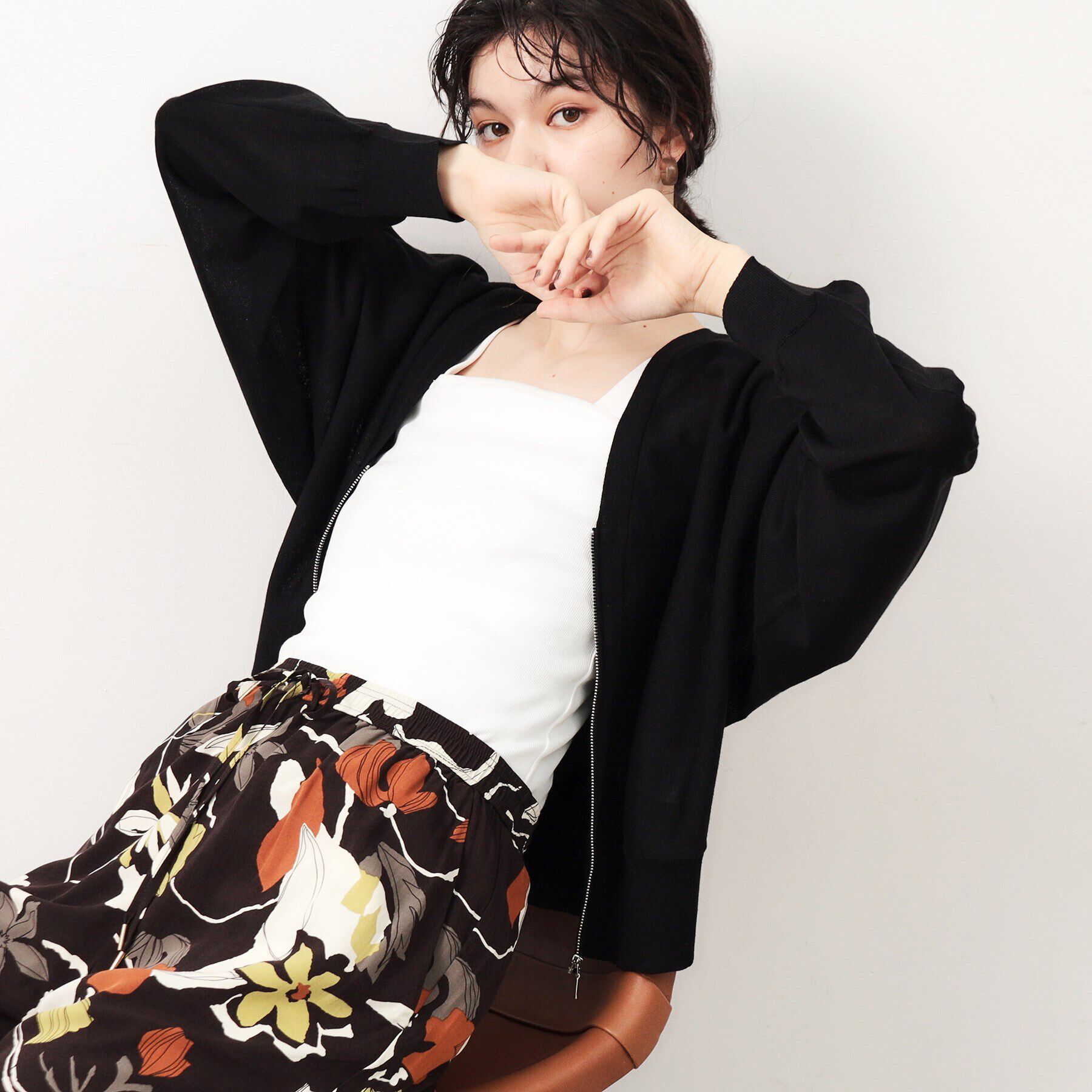 OPAQUE.CLIP「UV VネックZIPドルマンニットカーディガン【洗濯機洗い可/抗ピル】」|カーディガン|ブラック(019)