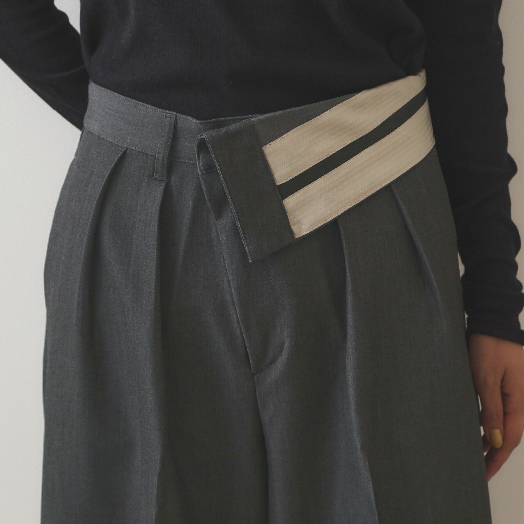 OPAQUE.CLIP「マーベルトデザイン タックワイドパンツ【洗濯機洗い可】」|その他|