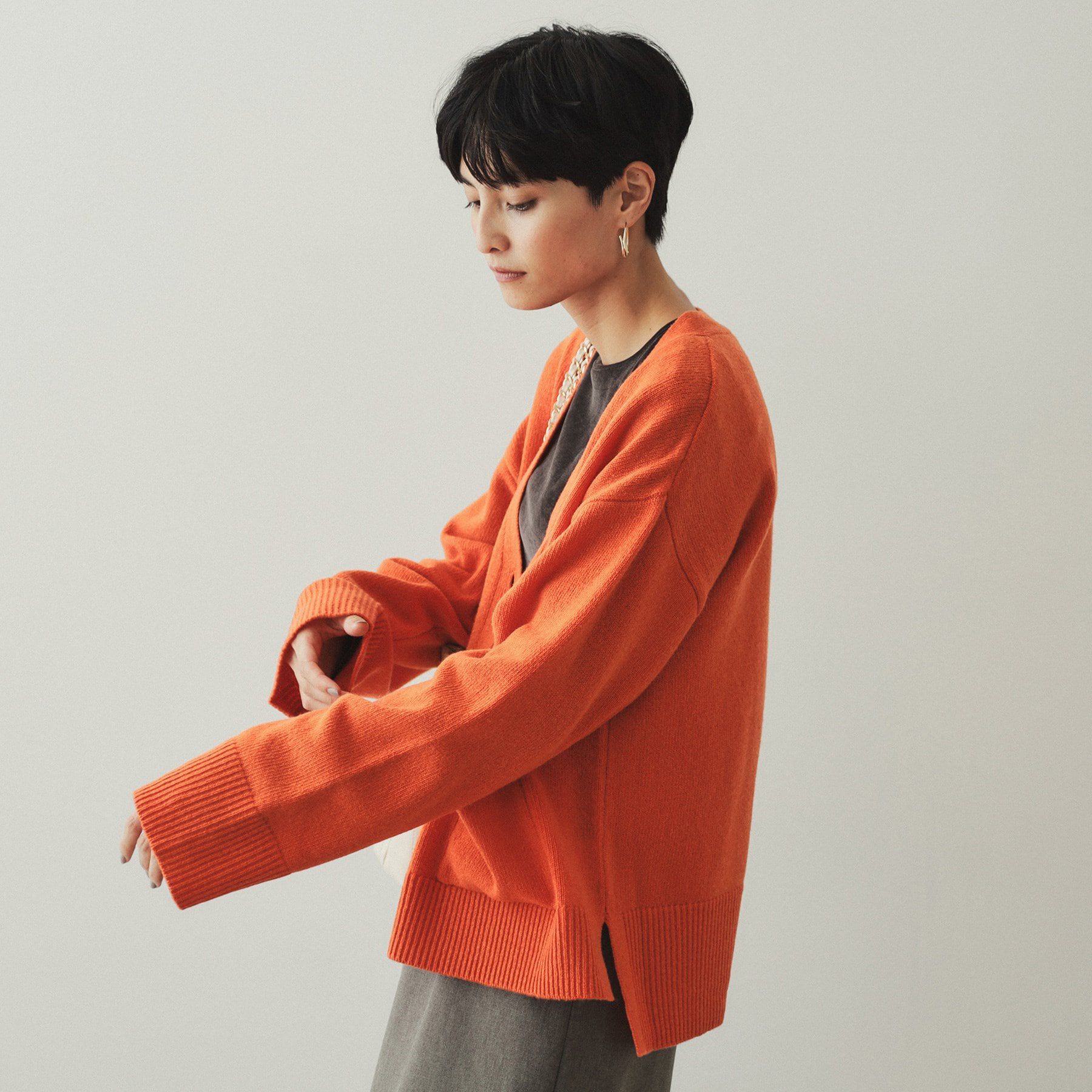 OPAQUE.CLIP「ミドルゲージVネックニットカーディガン／FILIVIVI・フィルビビ【洗える】」|カーディガン|