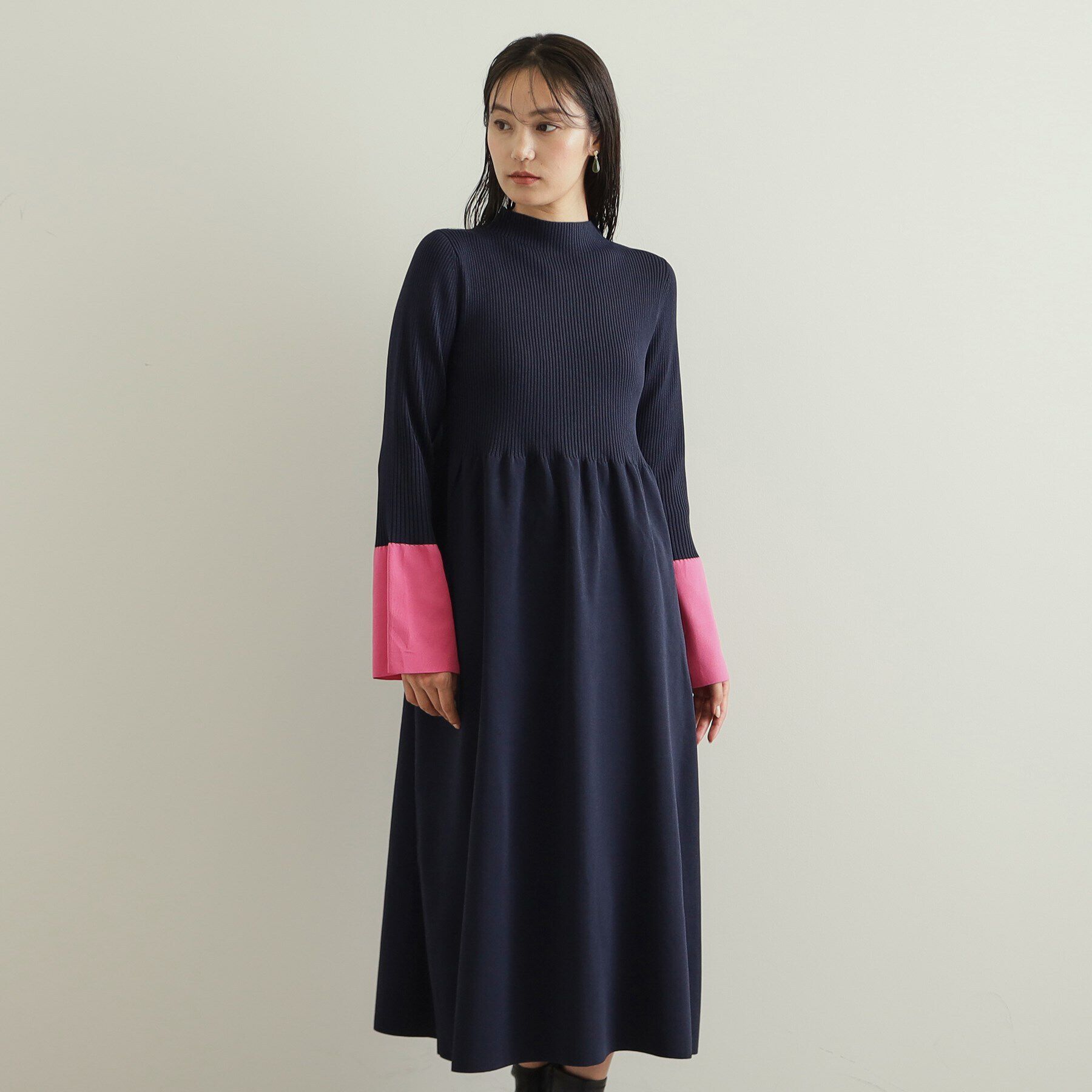 OPAQUE.CLIP「《STORY掲載》配色フレアスリーブニットワンピース【洗濯機洗い可】」|ワンピース|