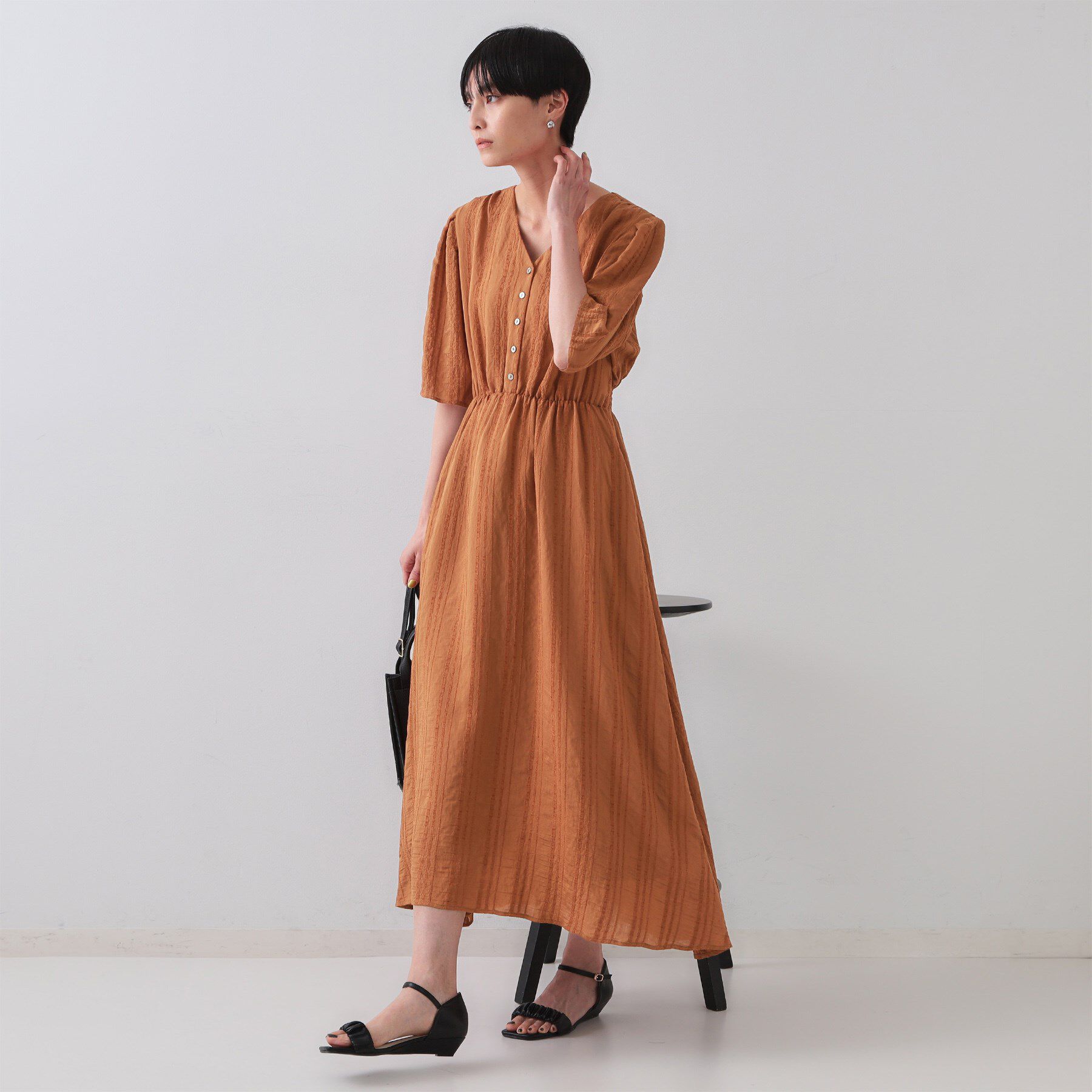 OPAQUE.CLIP「Vネックフィット＆フレアワンピース」|ワンピース|