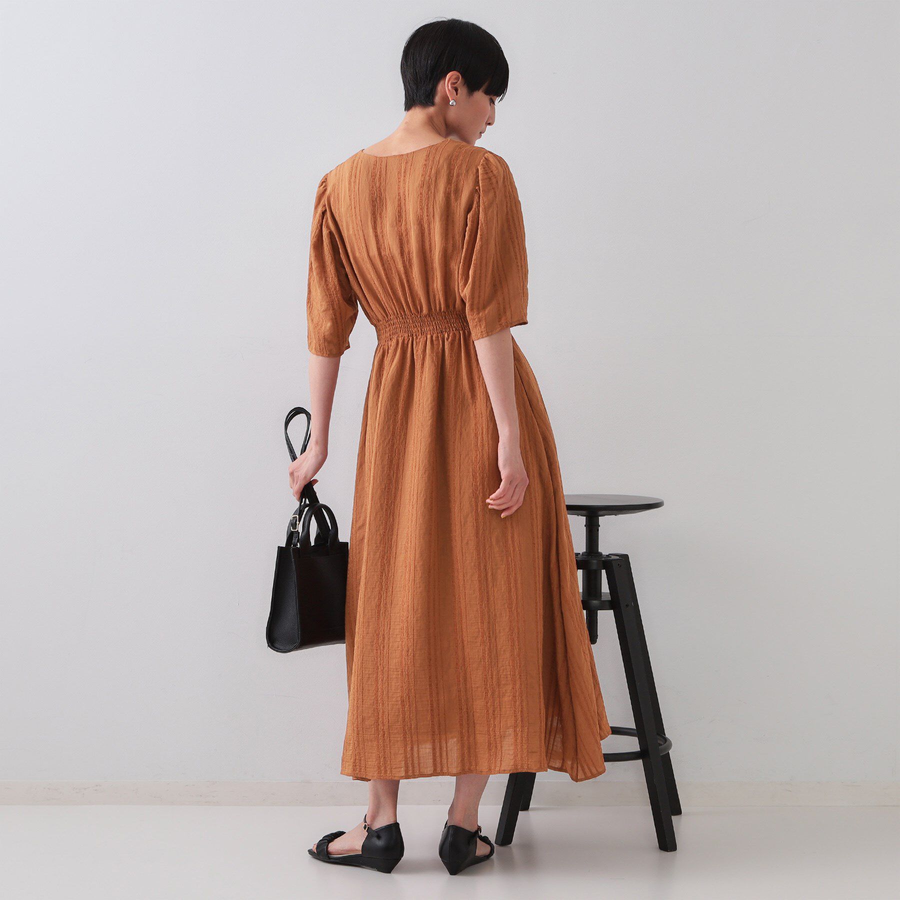 OPAQUE.CLIP「Vネックフィット＆フレアワンピース」|ワンピース|