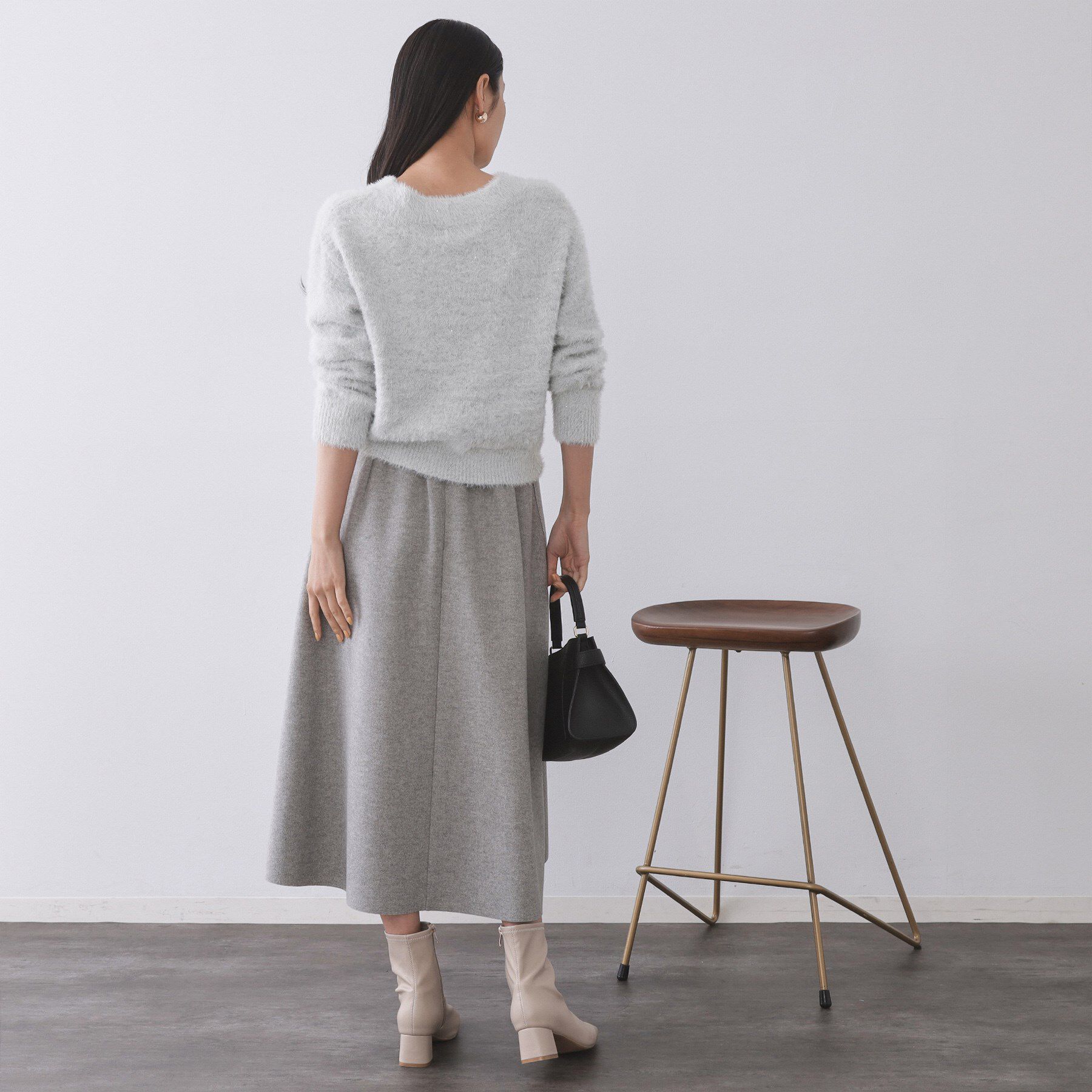 OPAQUE.CLIP「スパンコールフェザーVネックニット【洗濯機OK】」|ニット・セーター|