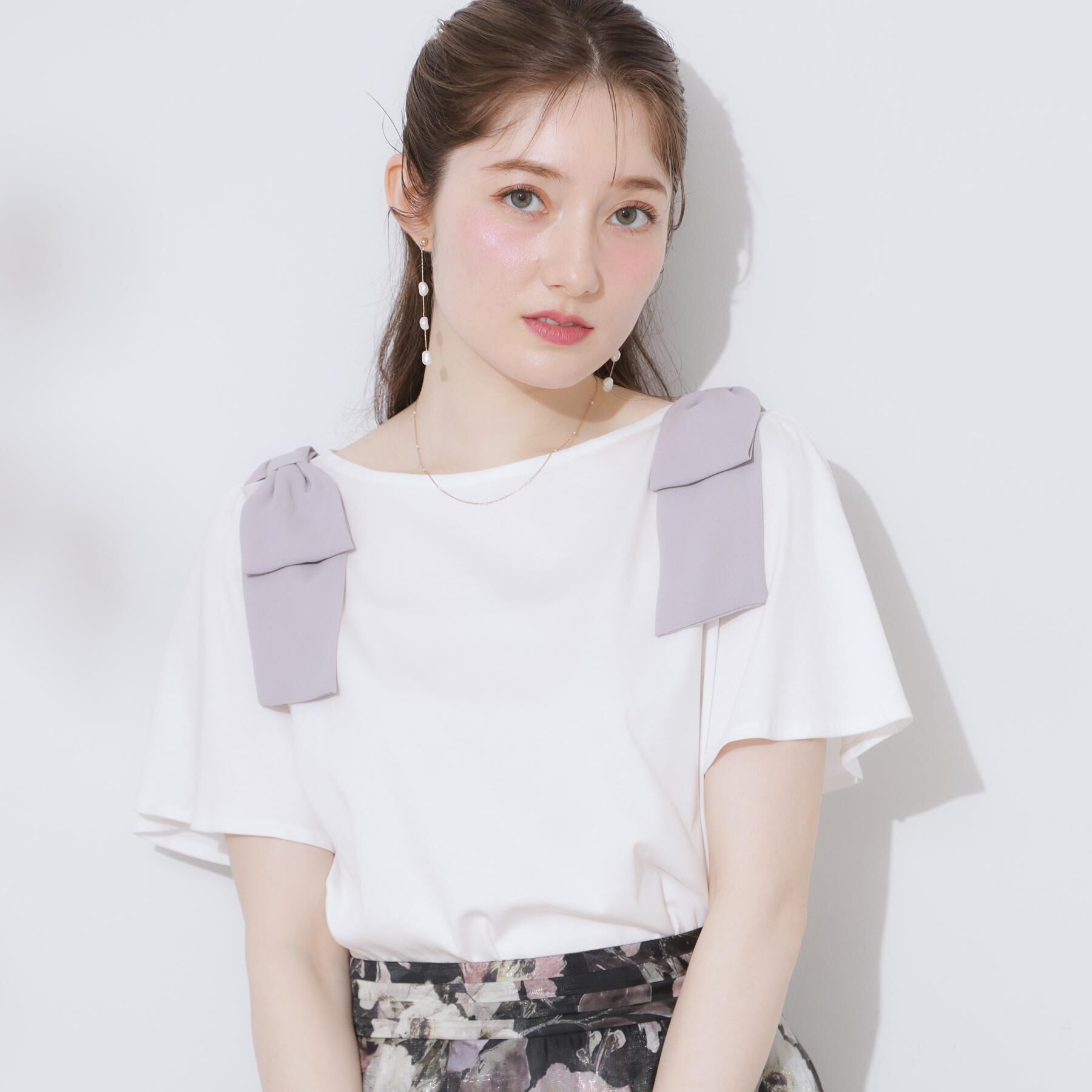 Couture broach「【リボン・マシンウォッシャブル・UV機能・接触冷感】肩リボントップス」|Tシャツ・カットソー|