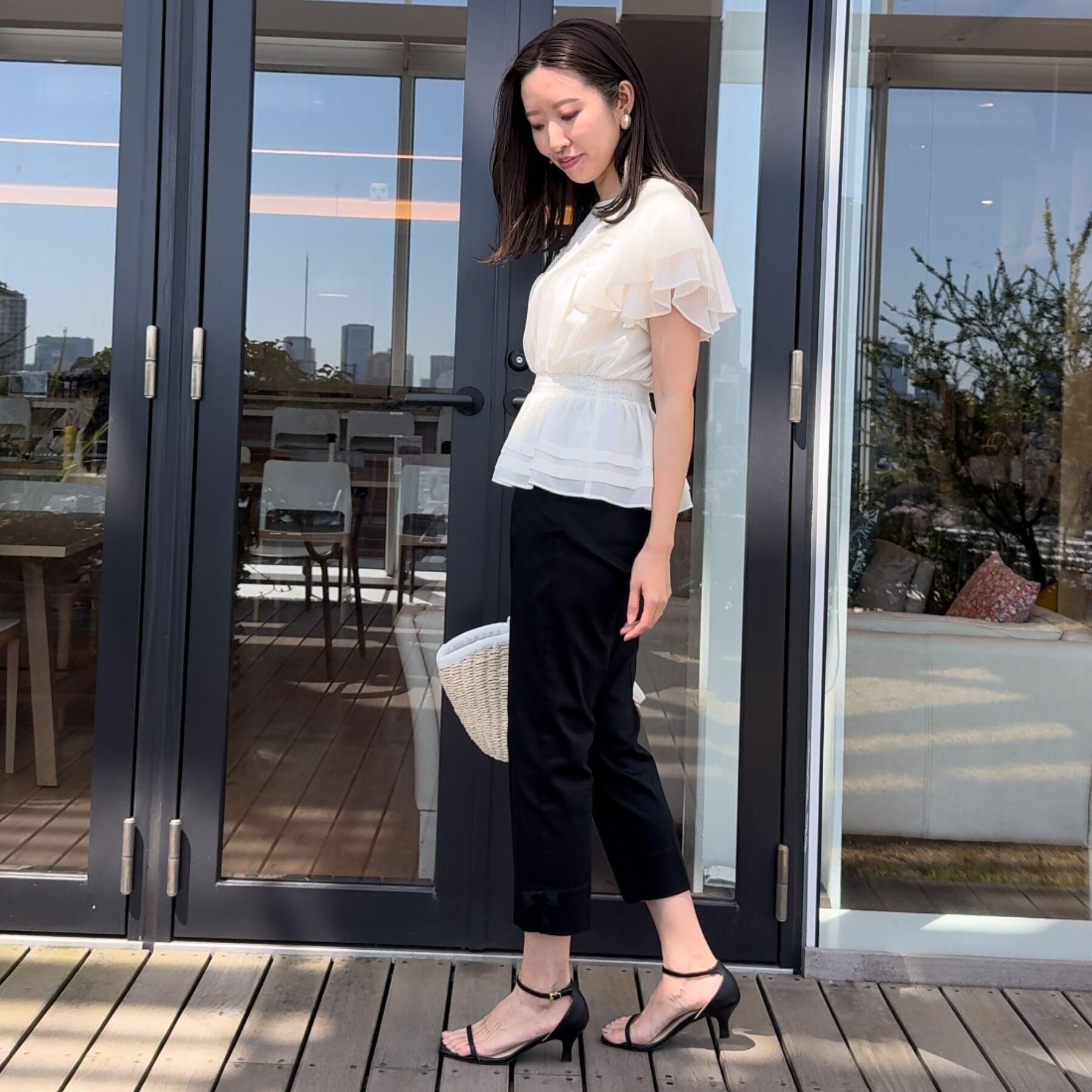 Couture broach「【大人可愛い・華やか】ダブルフリル袖ペプラムブラウス」|シャツ・ブラウス|