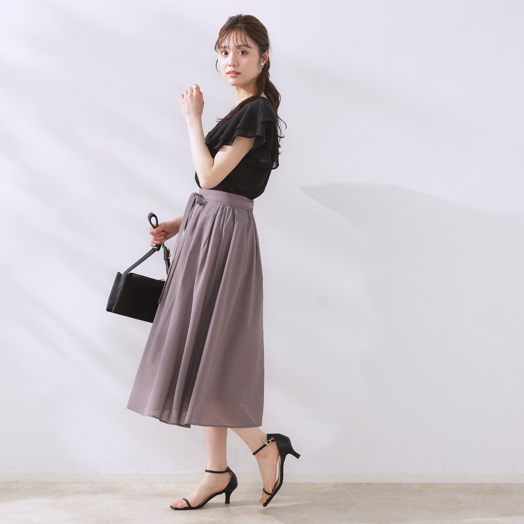 Couture broach「【大人可愛い・華やか】ダブルフリル袖ペプラムブラウス」|シャツ・ブラウス|