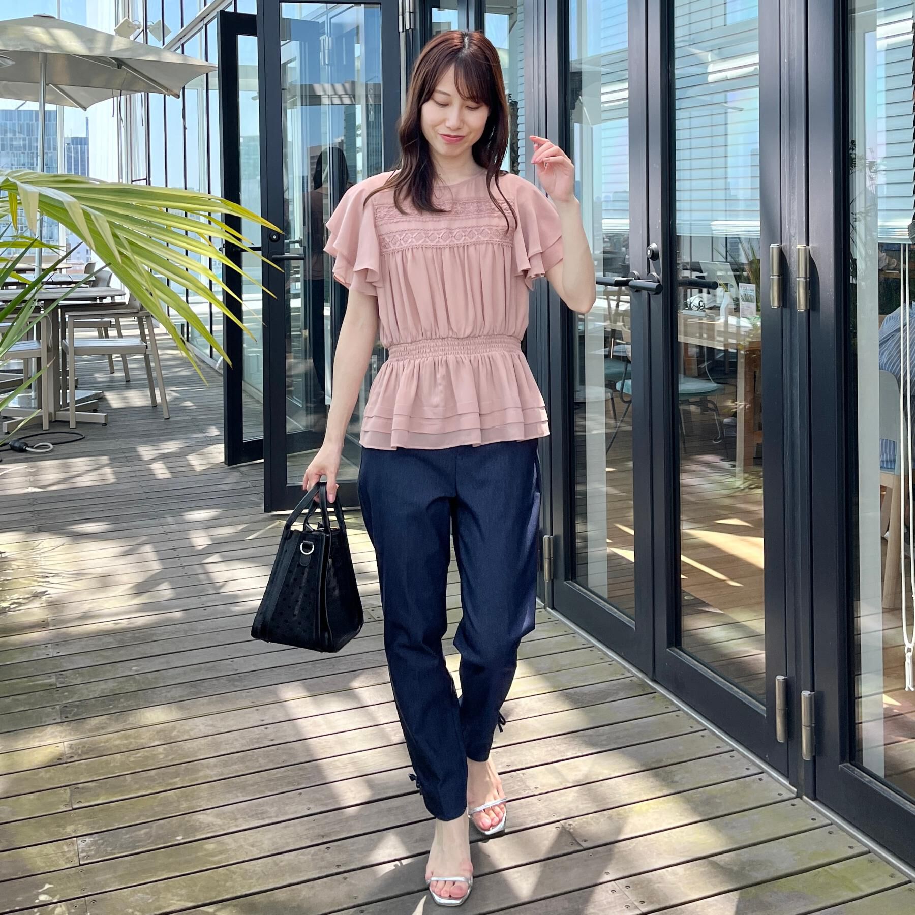 Couture broach「【大人可愛い・華やか】ダブルフリル袖ペプラムブラウス」|シャツ・ブラウス|