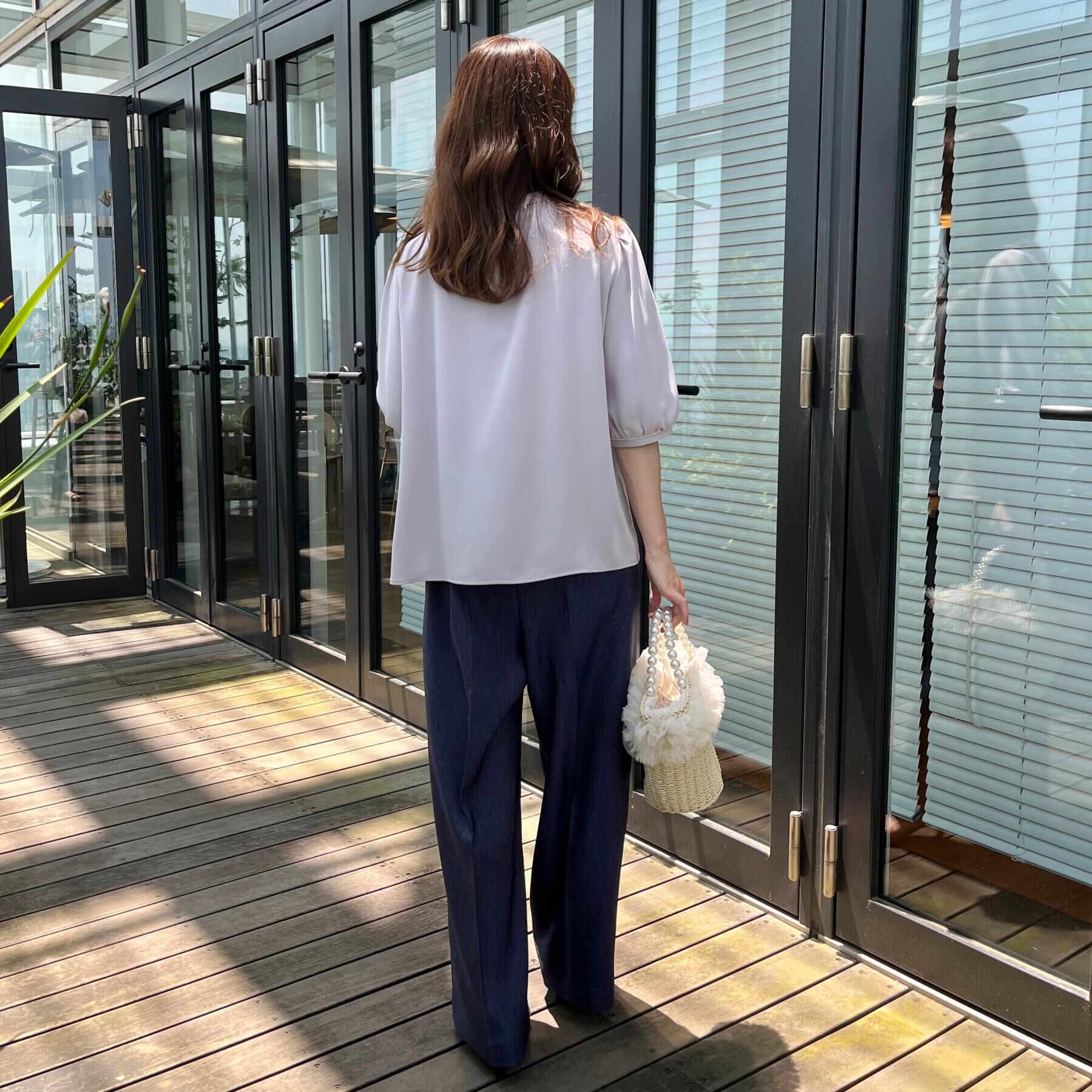 Couture broach「【華やか・5分袖・通勤】配色フリルタイブラウス」|シャツ・ブラウス|