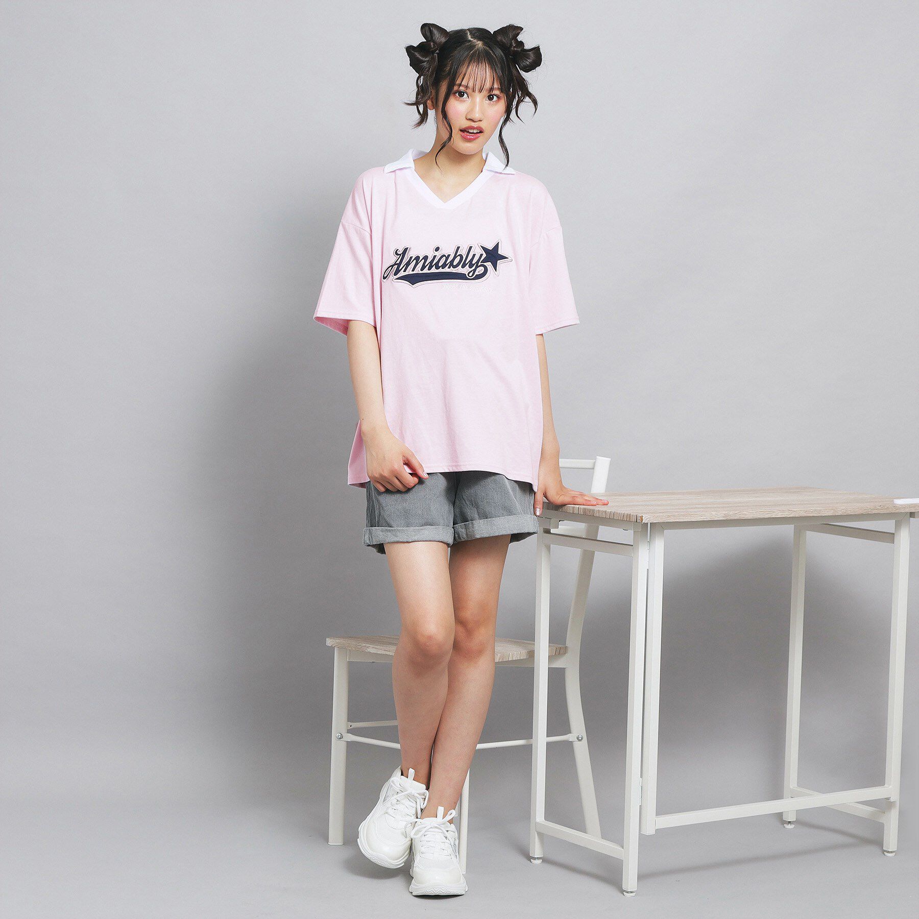 PINK-latte「Vネック衿付きアップリケビッグTシャツ」|Tシャツ・カットソー|