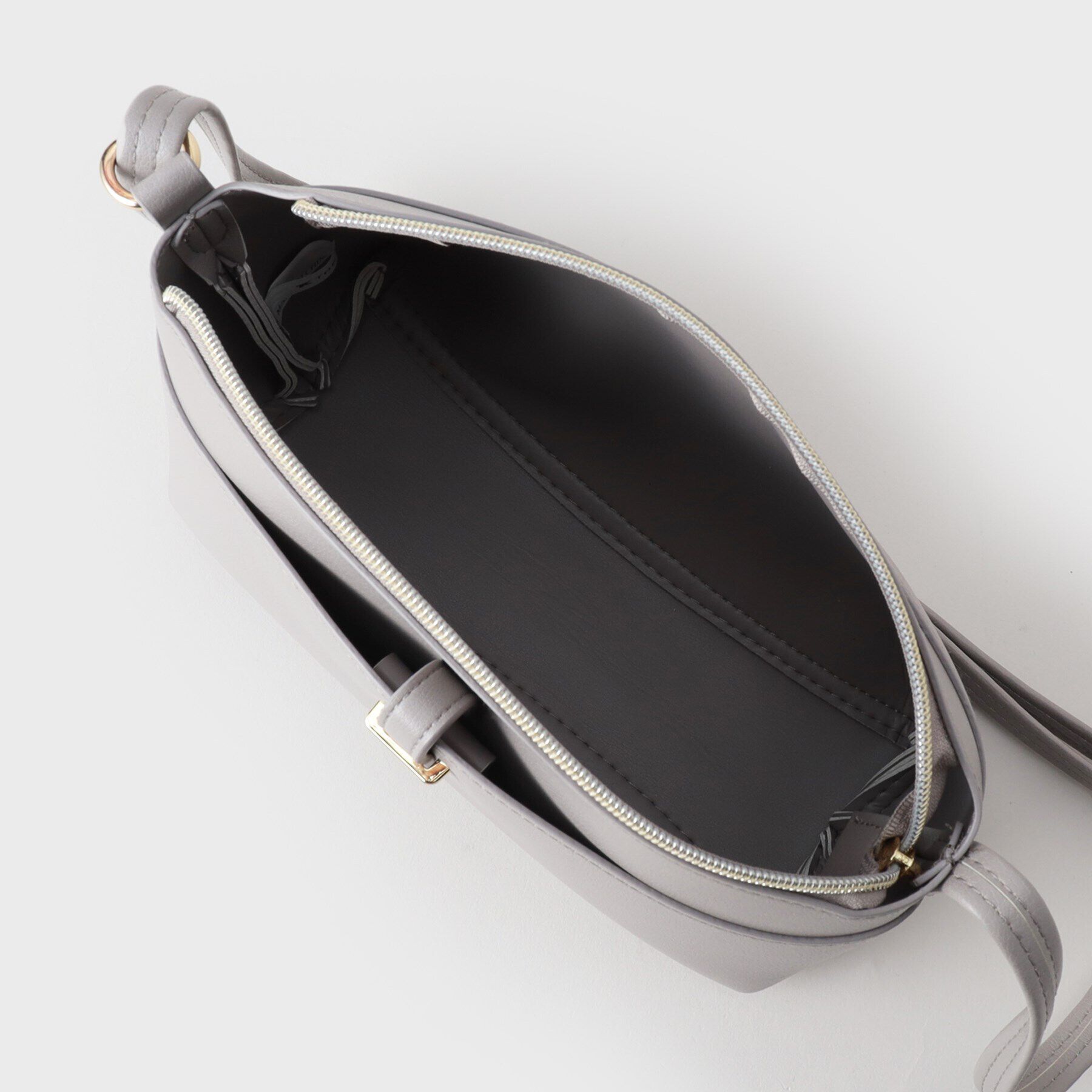 THE SHOP TK「【＠BAILA掲載】人間工学エアルダーミニショルダー/軽量/美しさと快適を両立」|ショルダー・メッセンジャー|