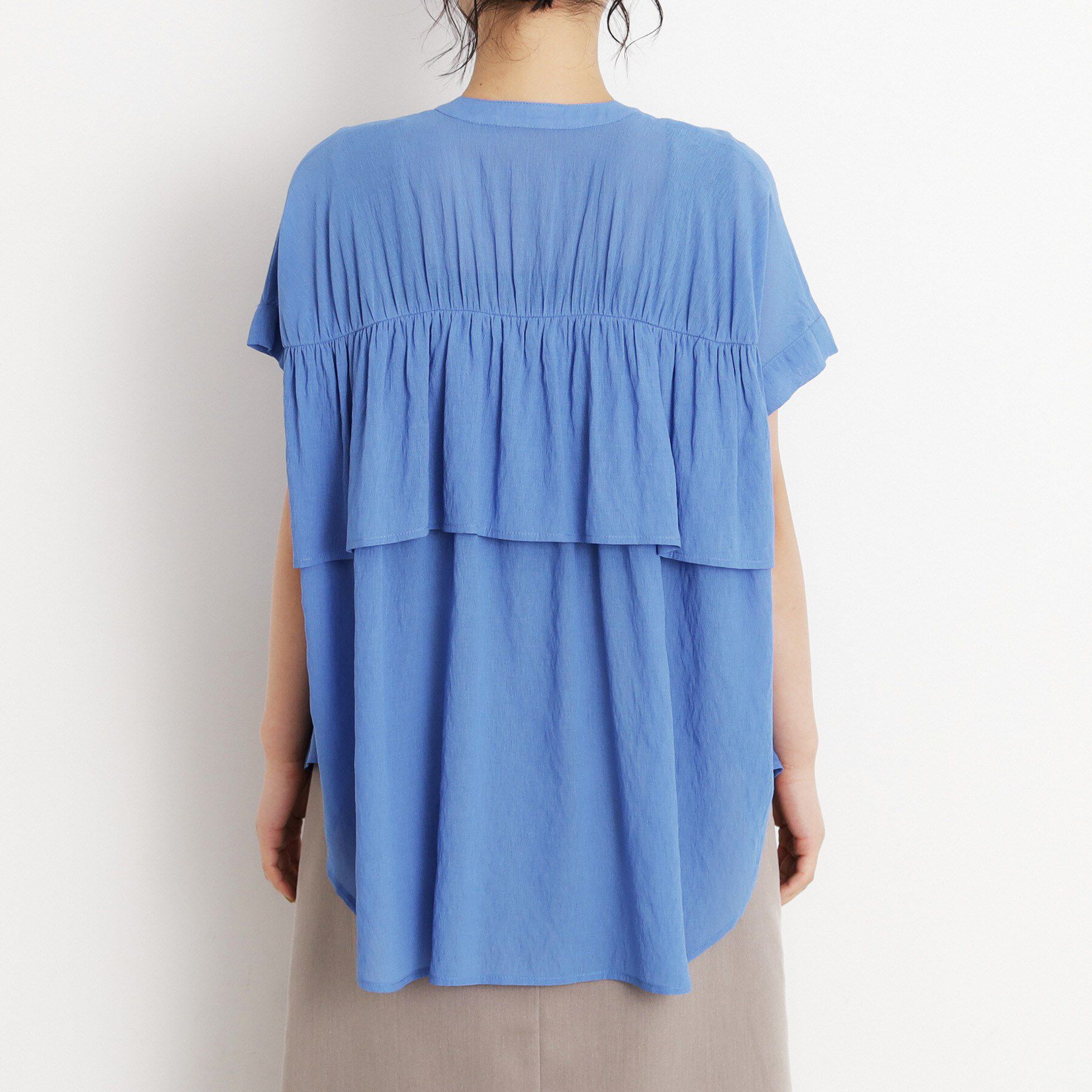 THE SHOP TK「麻調シアーフリルギャザーブラウス【洗える】」|シャツ・ブラウス|
