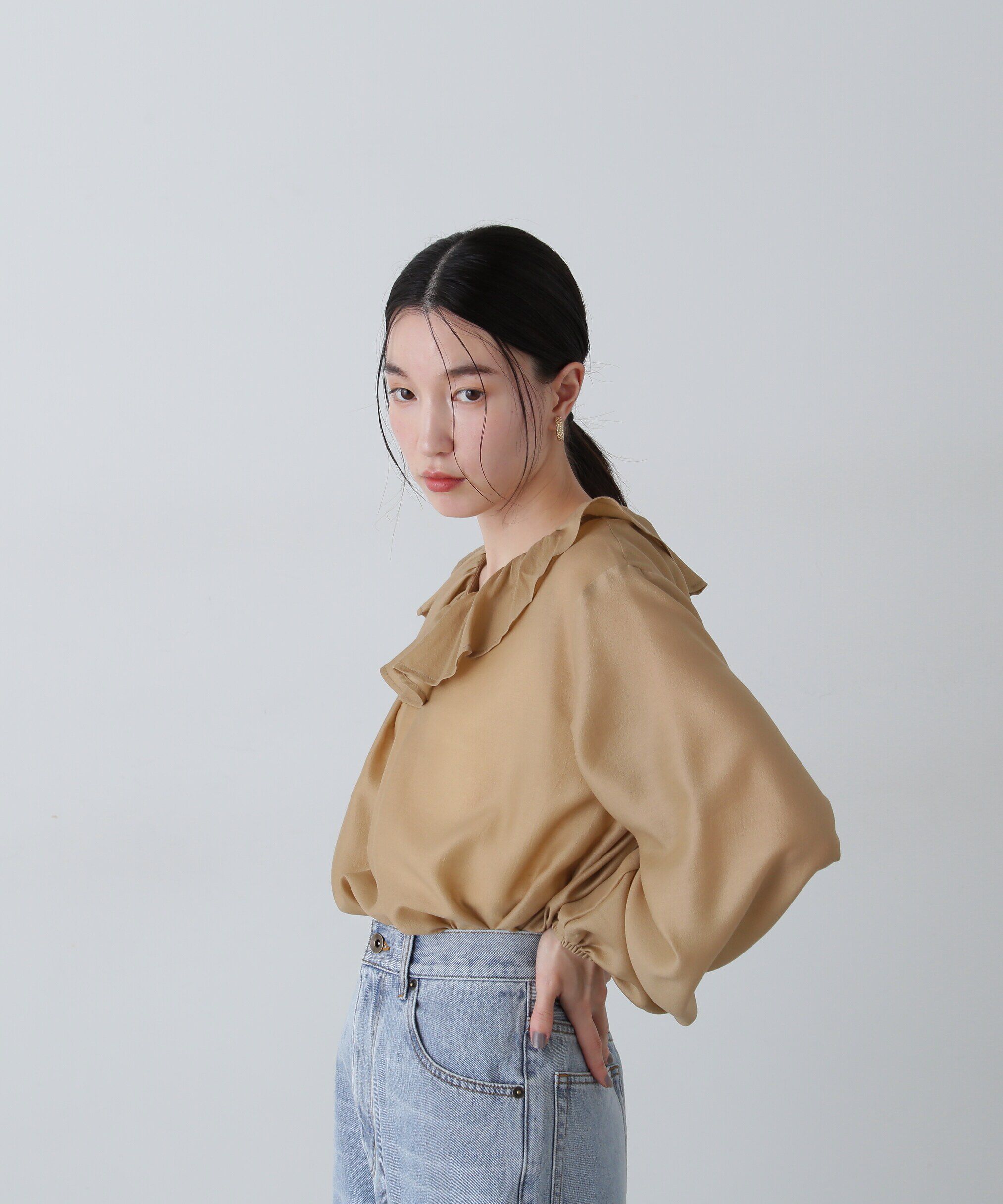  「ラッフルネックブラウス」|シャツ・ブラウス|