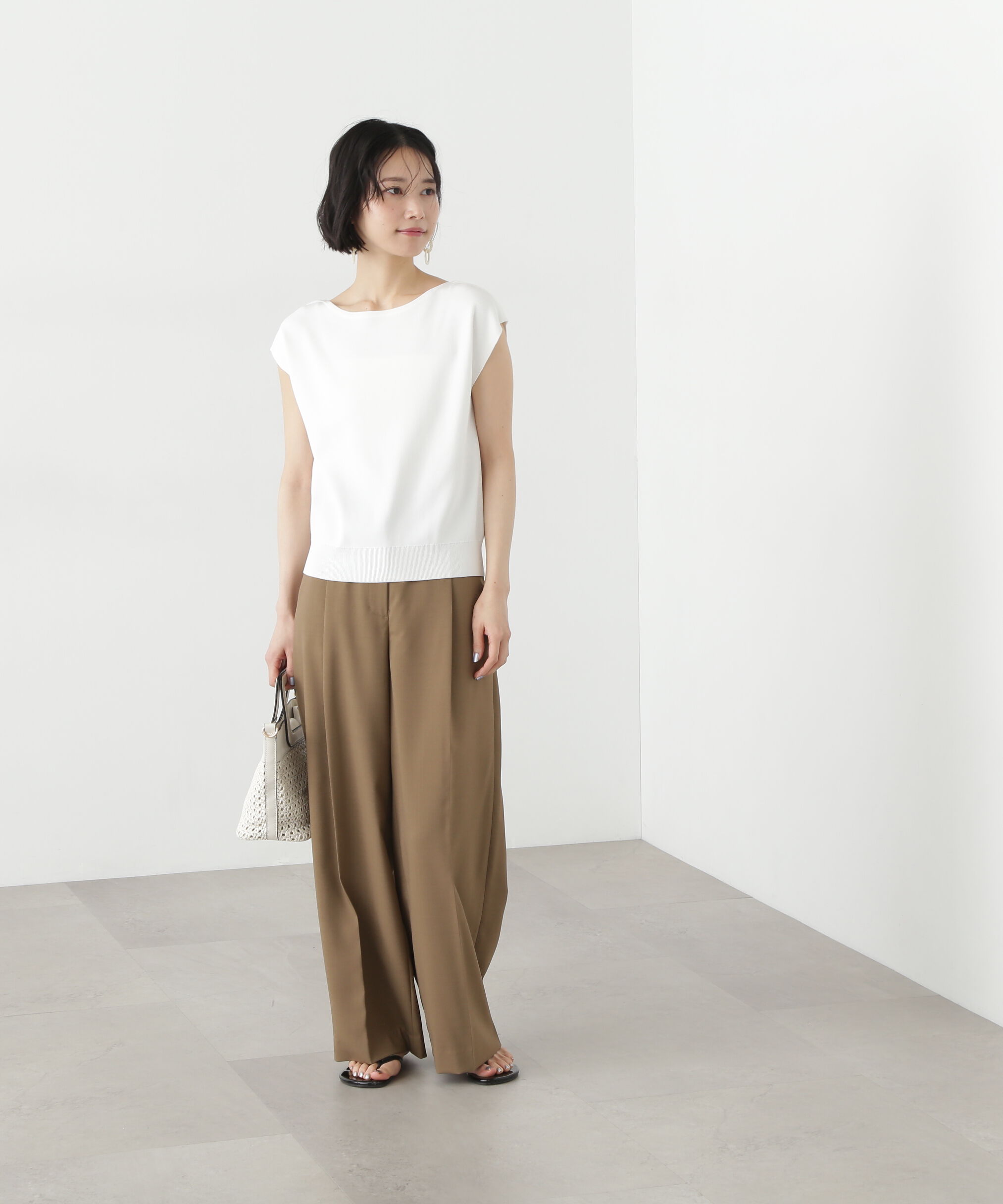  「ライトタックワイドパンツ」|その他|