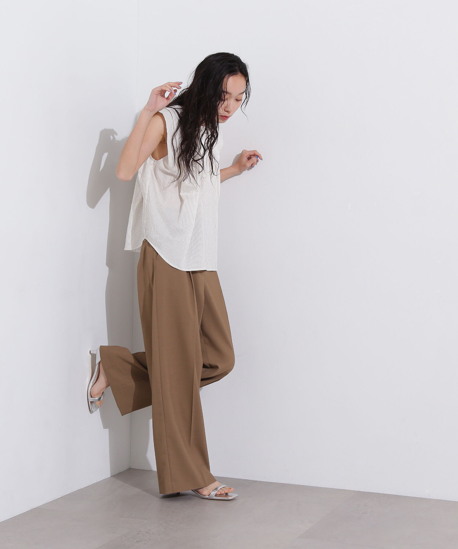  「ライトタックワイドパンツ」|その他|
