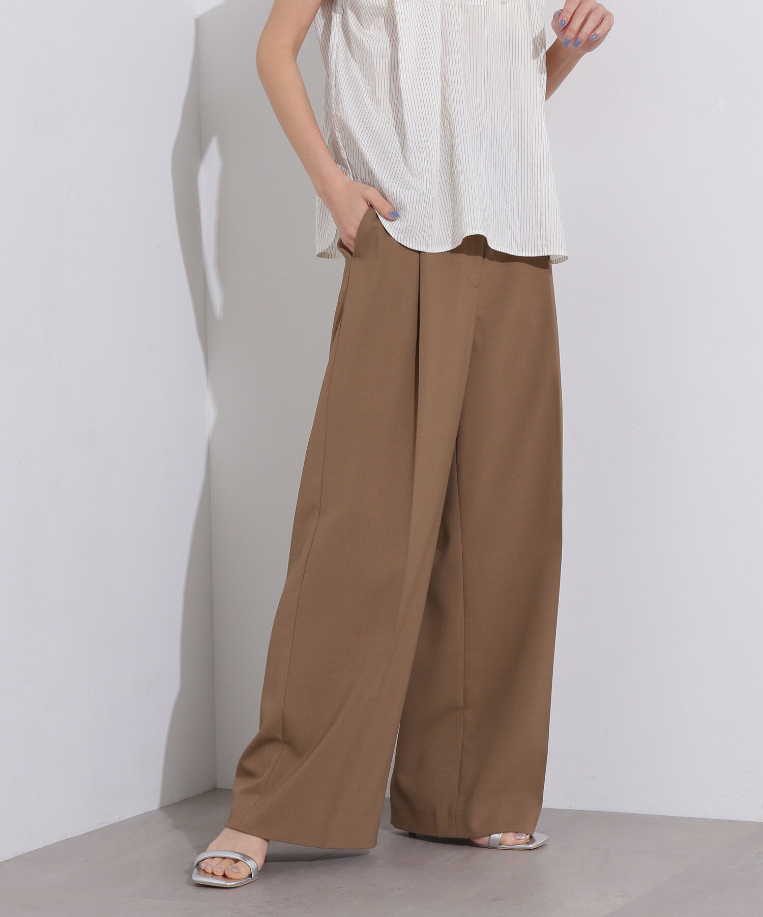  「ライトタックワイドパンツ」|その他|