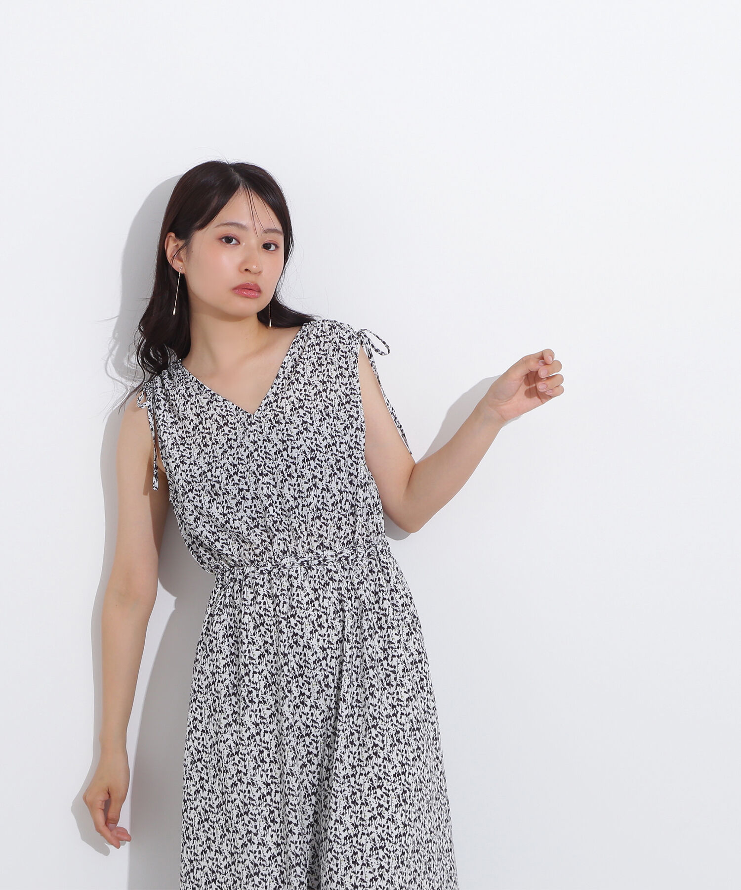  「フラワープリントノースリーブワンピース」|ワンピース|