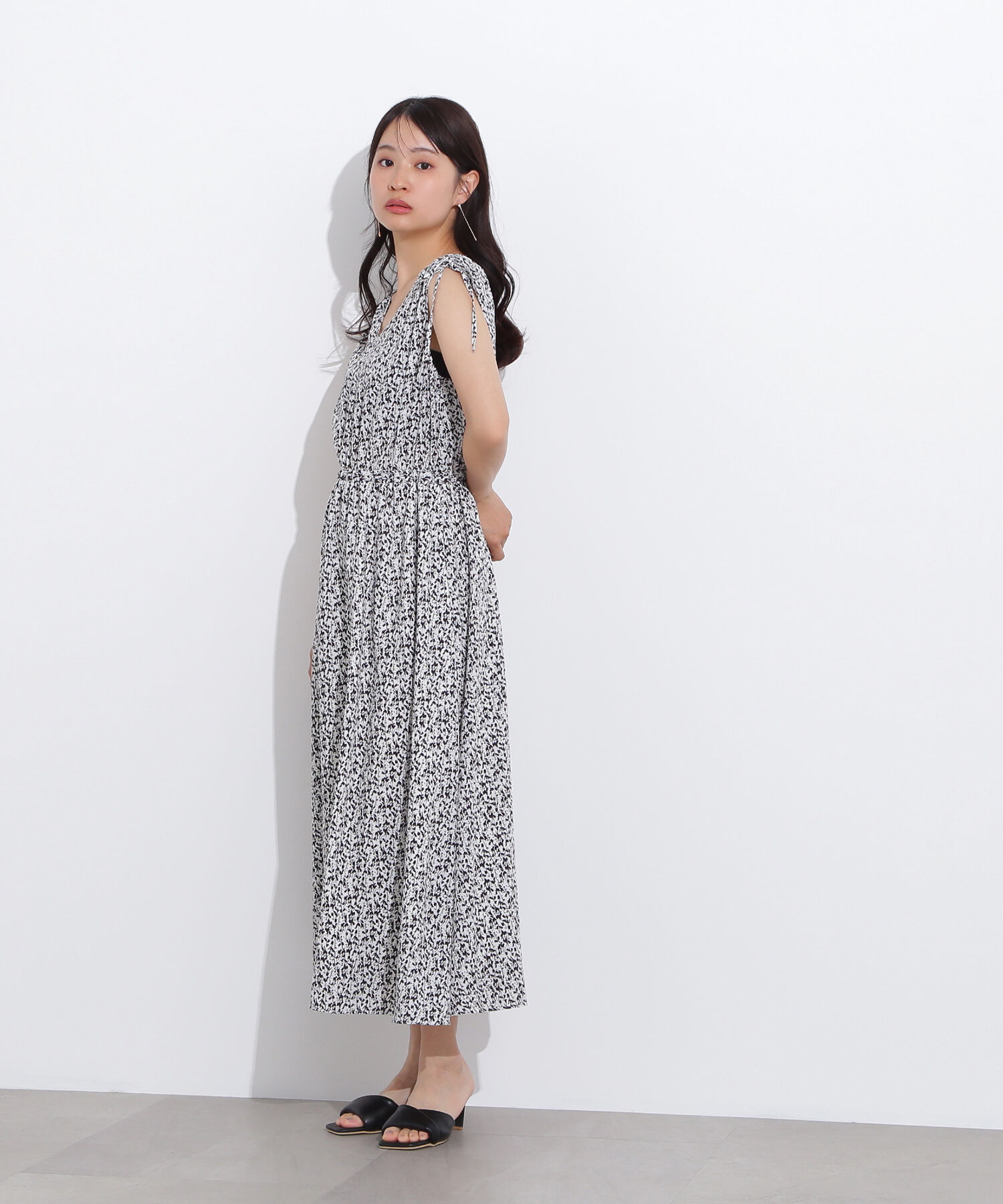  「フラワープリントノースリーブワンピース」|ワンピース|