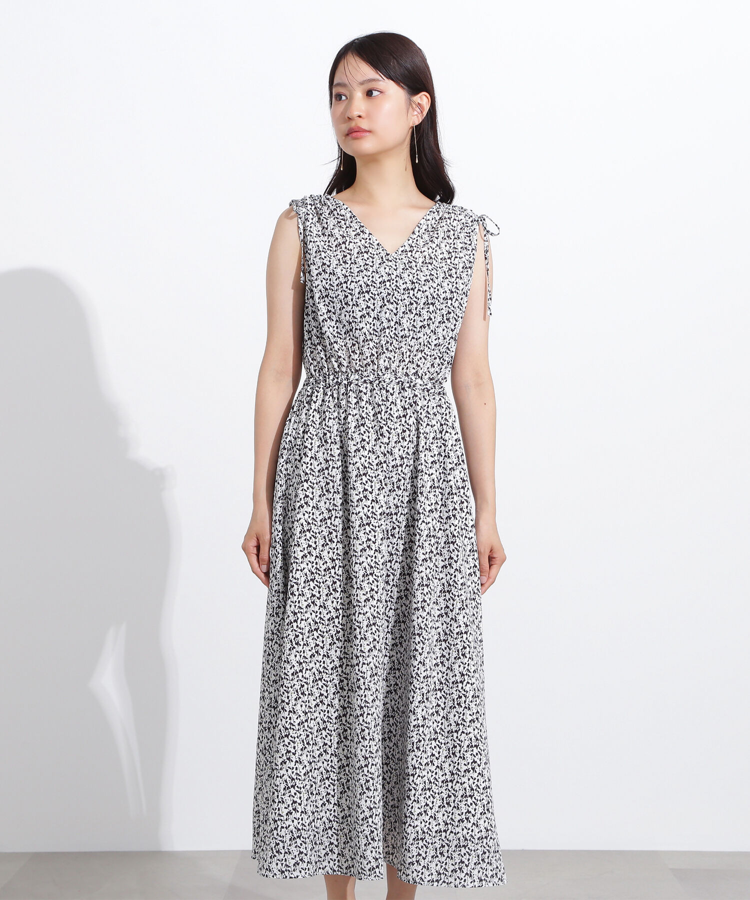  「フラワープリントノースリーブワンピース」|ワンピース|