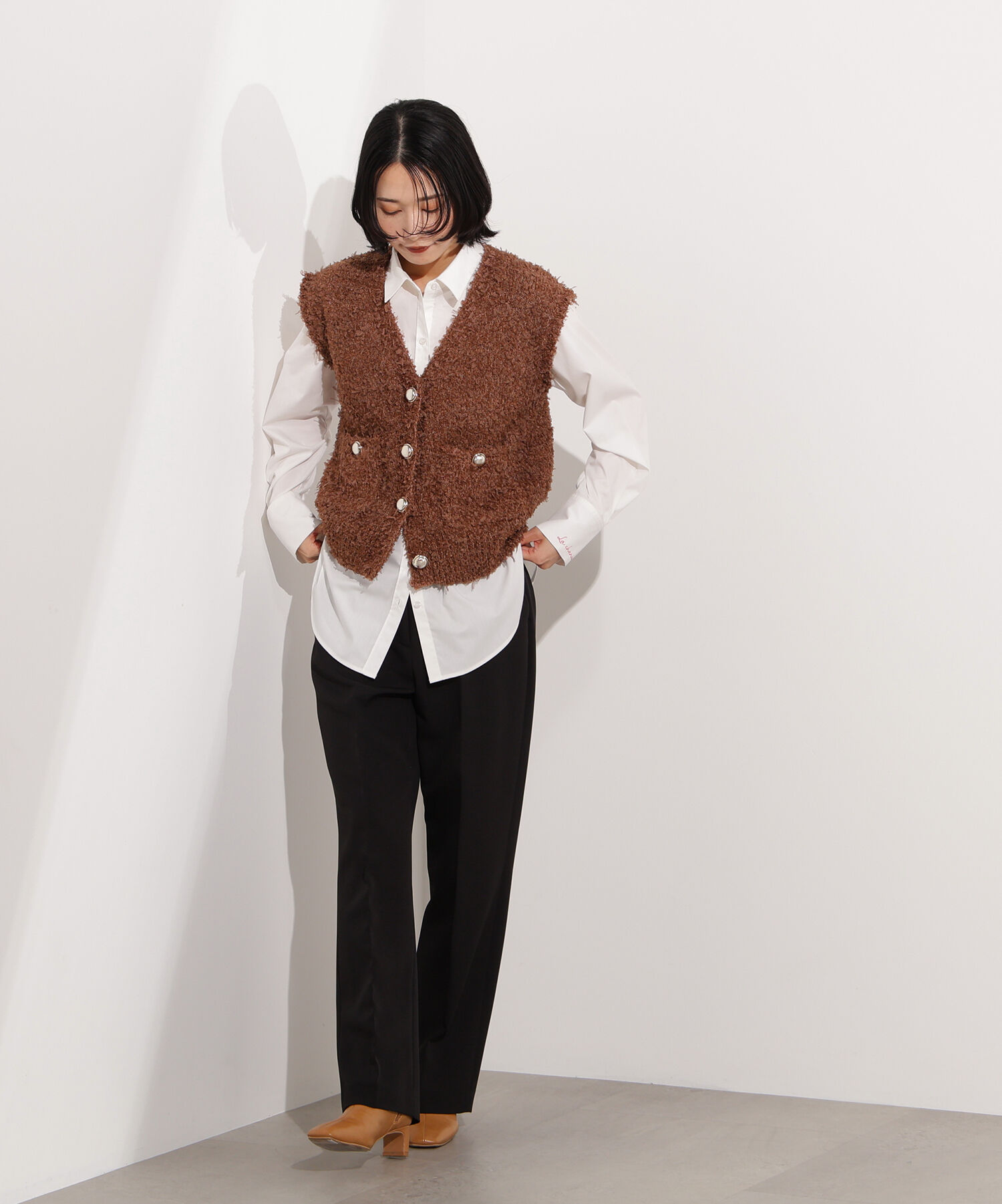  「Vネックニットジレ」|ニット・セーター|