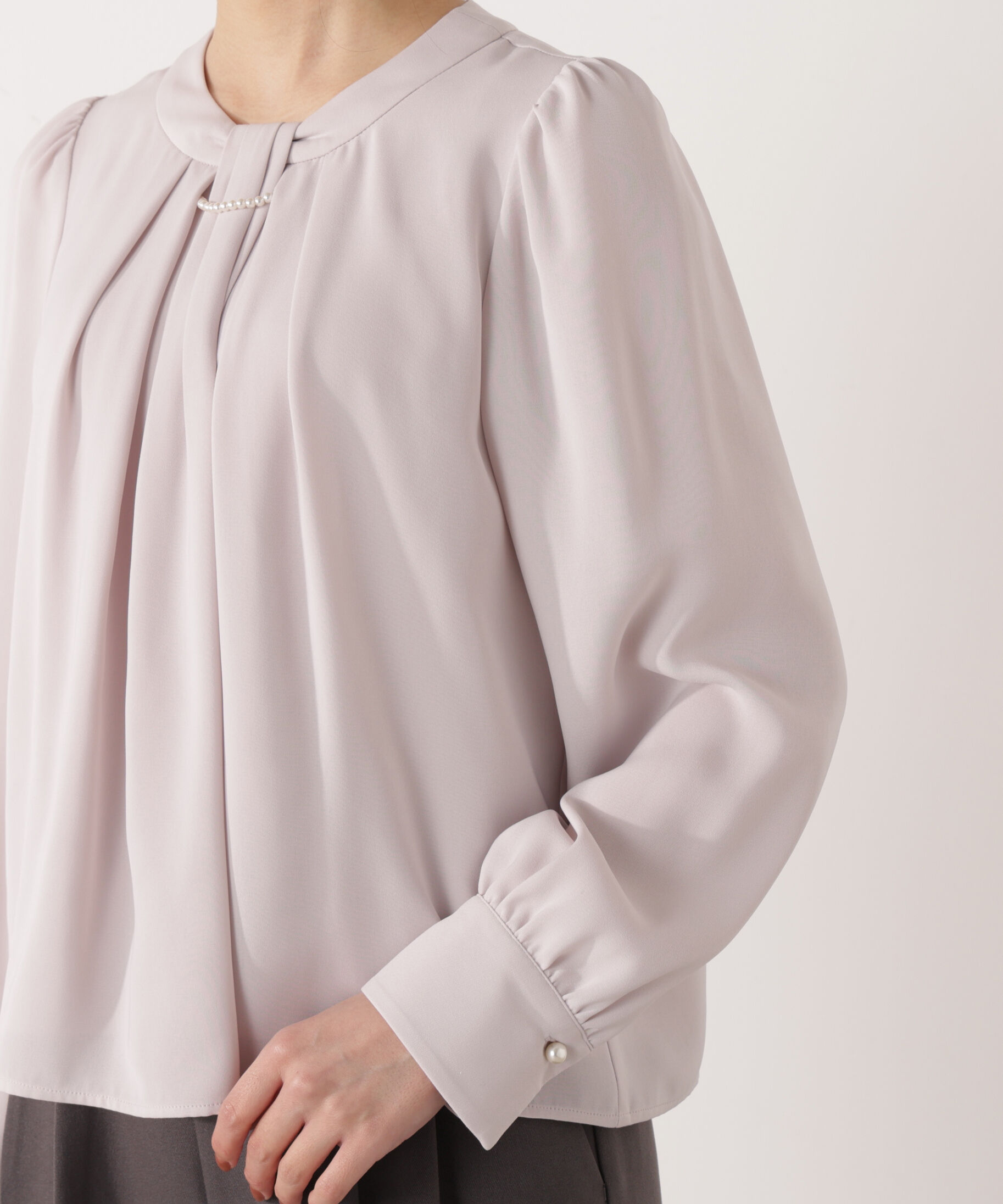 PROPORTION BODY DRESSING「パール付きベーシックブラウス 26SS」|シャツ・ブラウス|