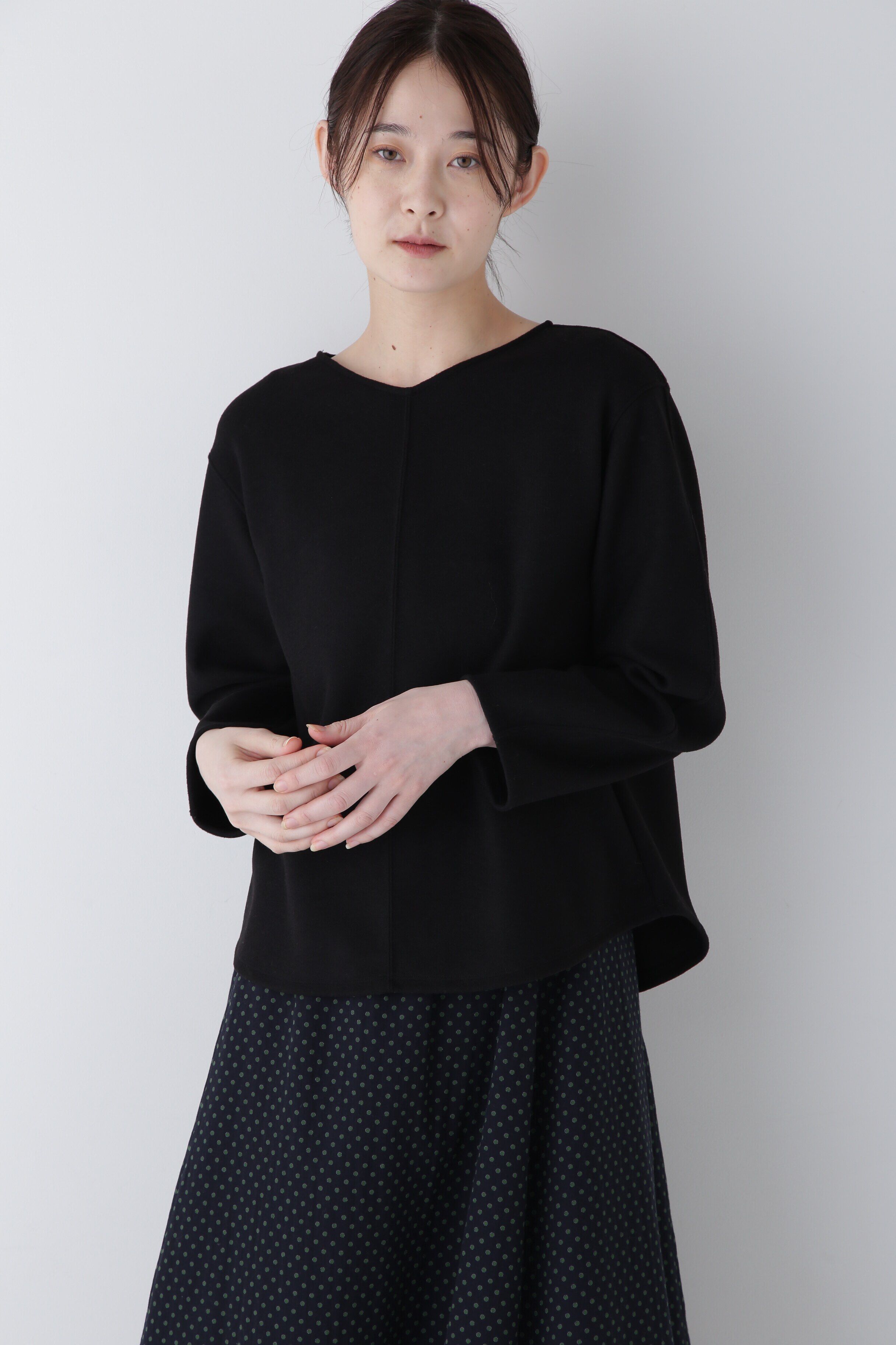  「◆ウォッシャブルミルドジャージーVネックプルオーバー」|Tシャツ・カットソー|ブラック