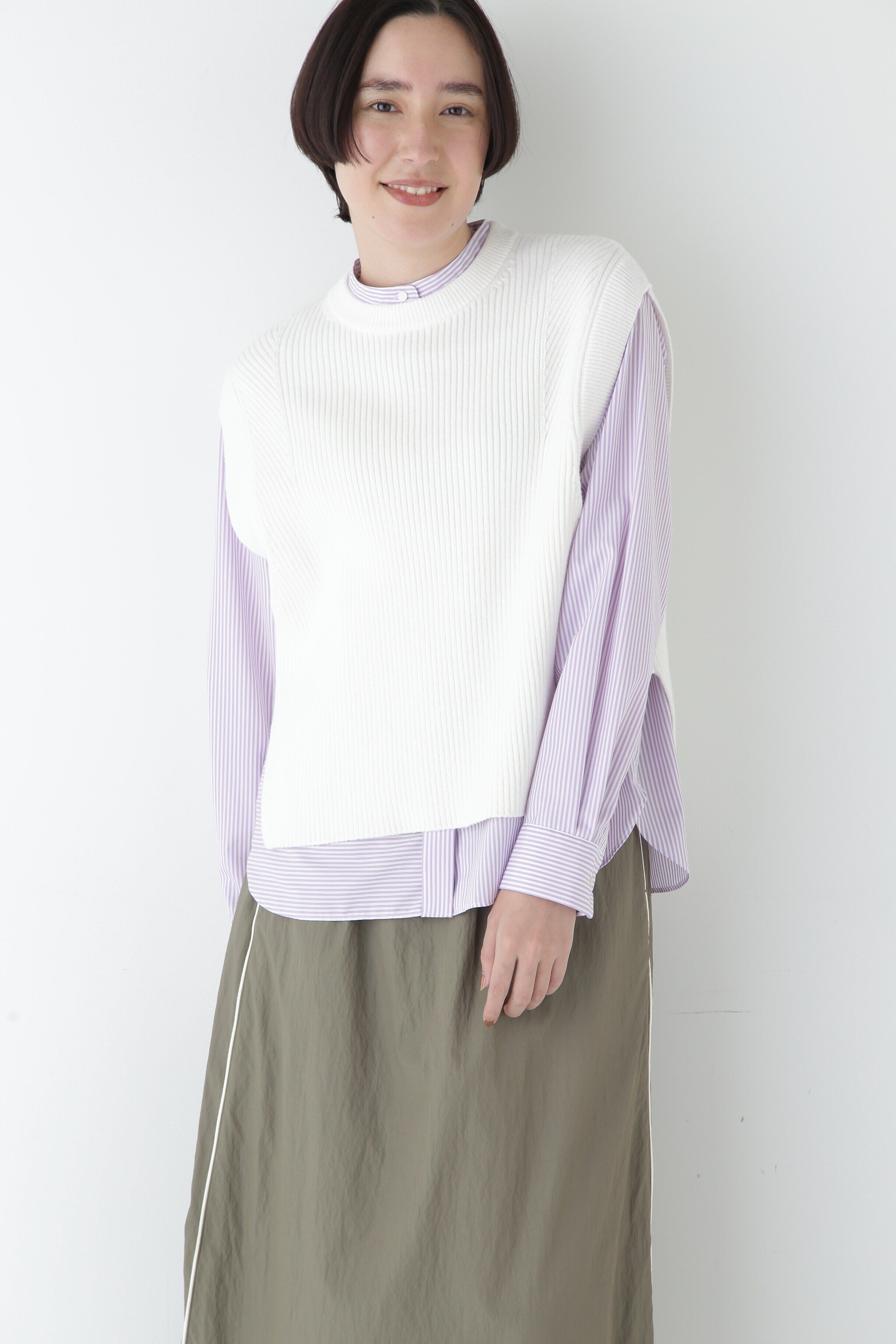  「◆【ウォッシャブル】綿ポリリブ見えクルーベスト」|ニット・セーター|ホワイト