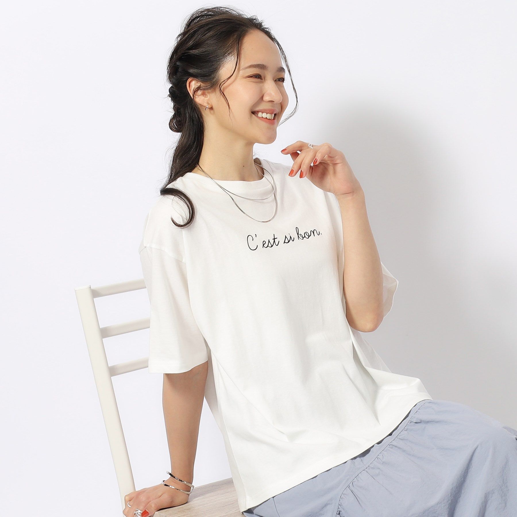 SHOO･LA･RUE「【洗える/プチプラ/綿100％】グラフィック半袖ゆるTシャツ」|Tシャツ・カットソー|ホワイト(701)