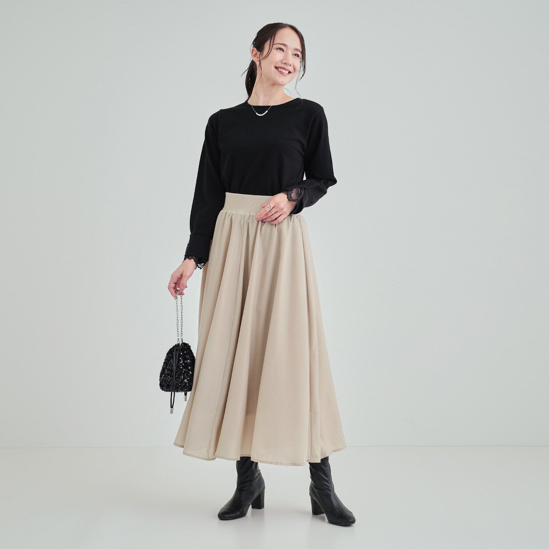 SHOO･LA･RUE「ウエストリブで無理せずキレイ　艶やかに彩る サテンフレアスカート」|スカート|