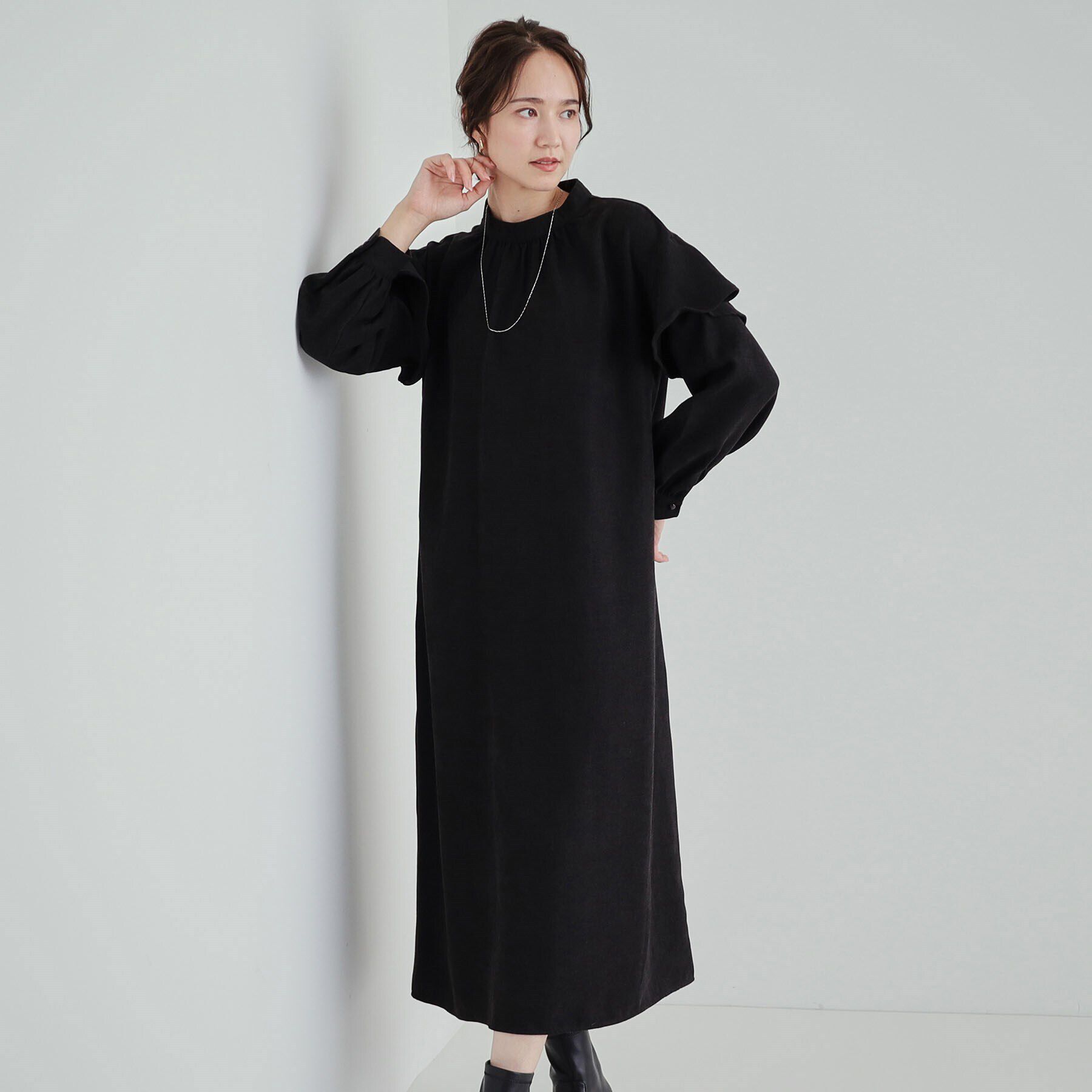 SHOO･LA･RUE「【S-LL】大人の甘めコーデに お袖フリルワンピース」|ワンピース|ブラック(019)