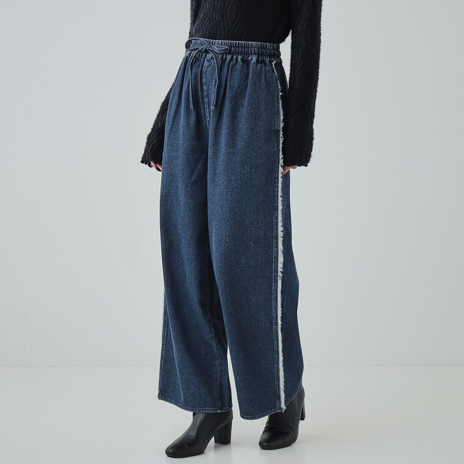 SHOO･LA･RUE「【あったか裏起毛】サイドフリンジがアクセント イージーデニムパンツ」|デニム|ネイビー(094)