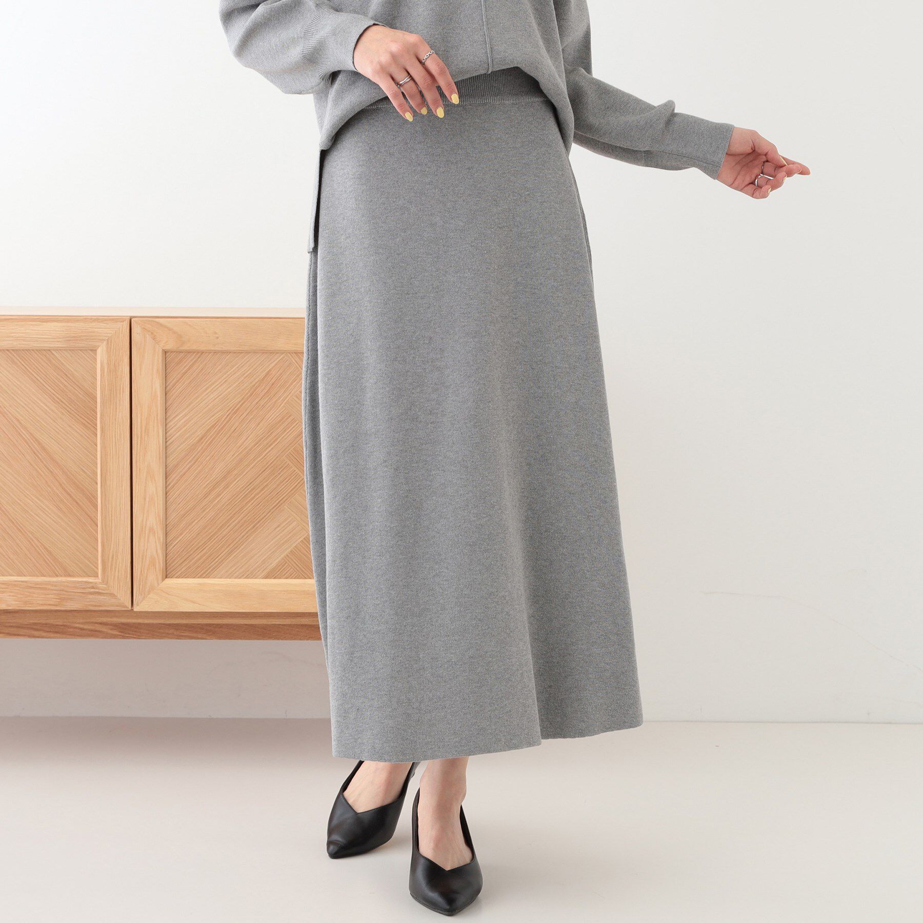 SHOO･LA･RUE「【セットアップ可/S-LL】大人上品に揺れる ニットフレアスカート」|スカート|グレー(012)
