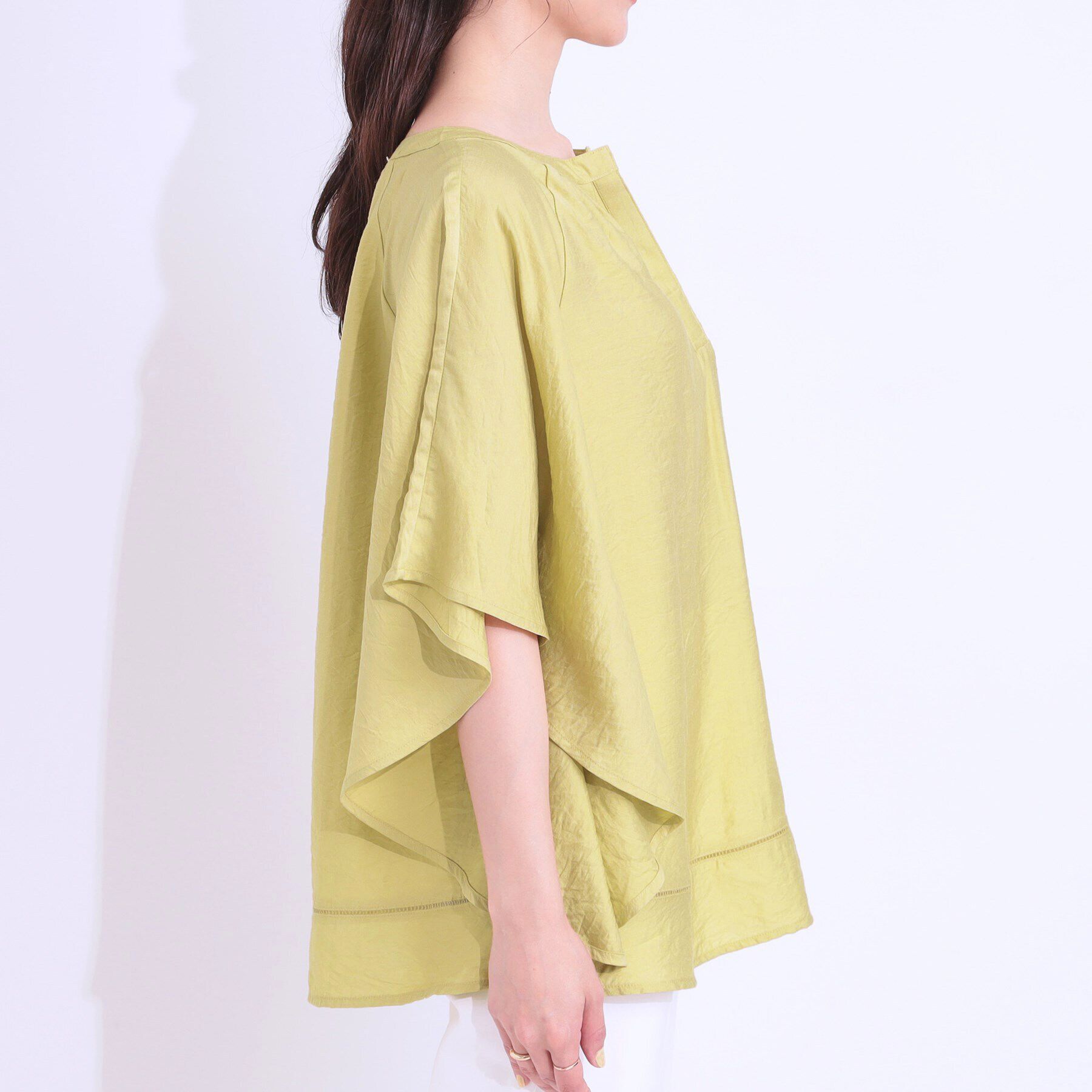 SHOO･LA･RUE「【洗える/ひんやり】涼しく体型カバー お袖フレア ドレープブラウス」|シャツ・ブラウス|